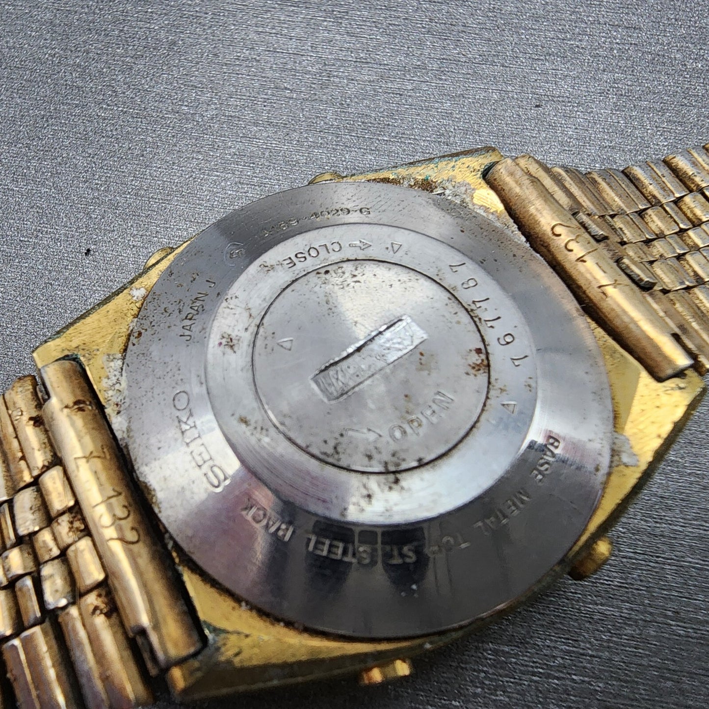 Seiko Digital Watch Men 33mm Gold Tone Alarm Chronograph A1594029 PARTS11