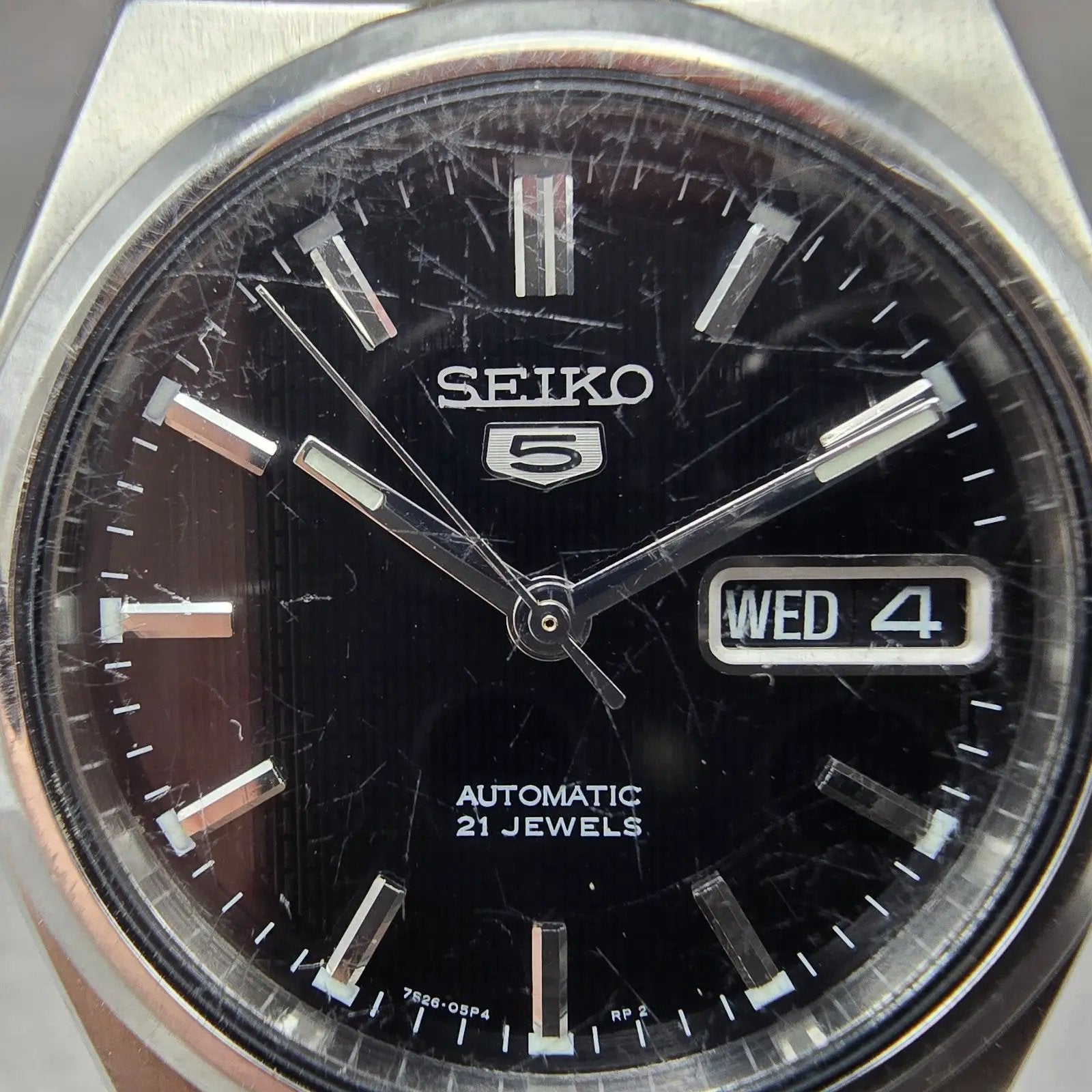 Seiko 5 Automatic Watch Men 37mm Black Dial Silver Tone Daydate 7S26-02E0 Runs1