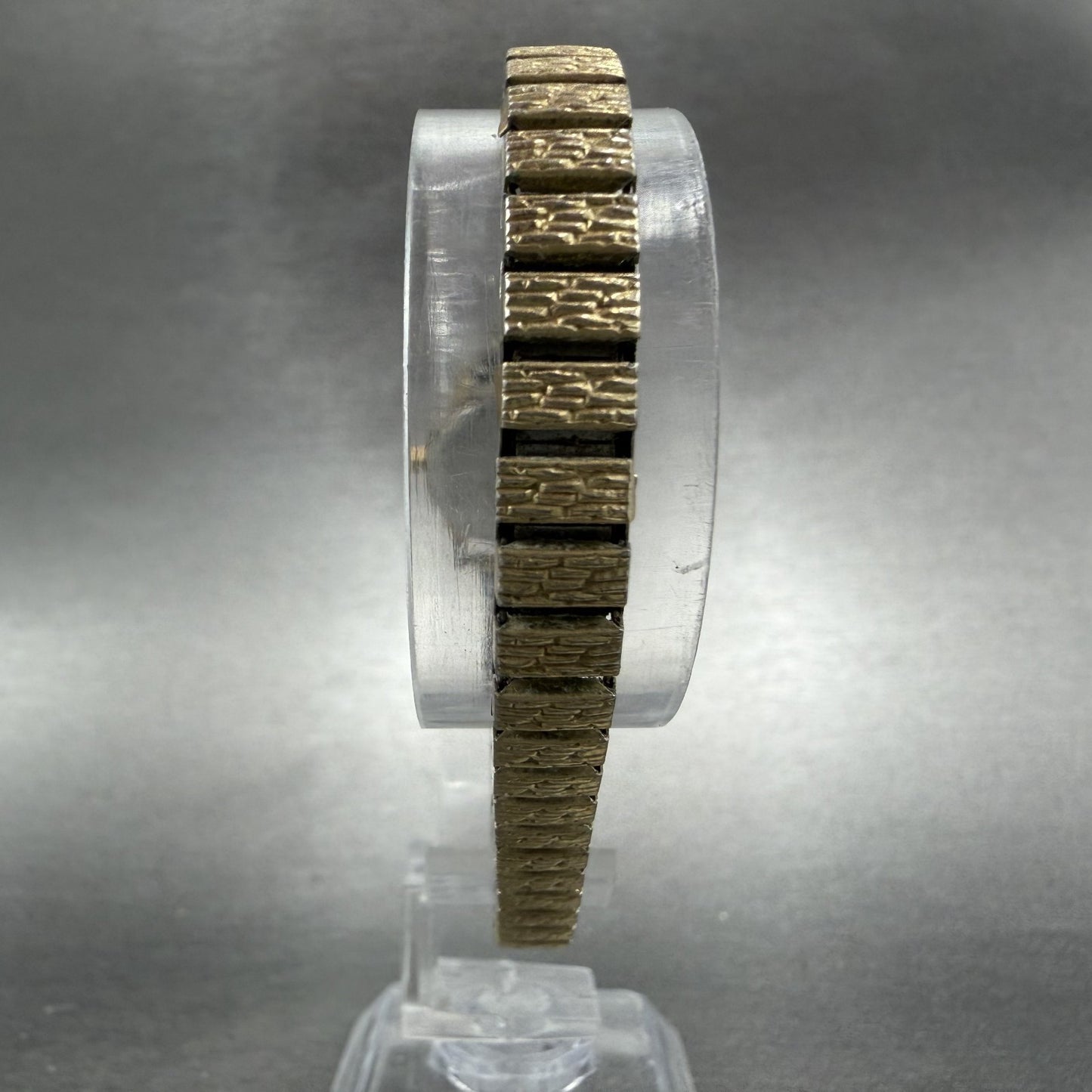 Seiko Watch Women 20mm Champagne Dial Gold Tone Round 1N01-0E19 New Battery7