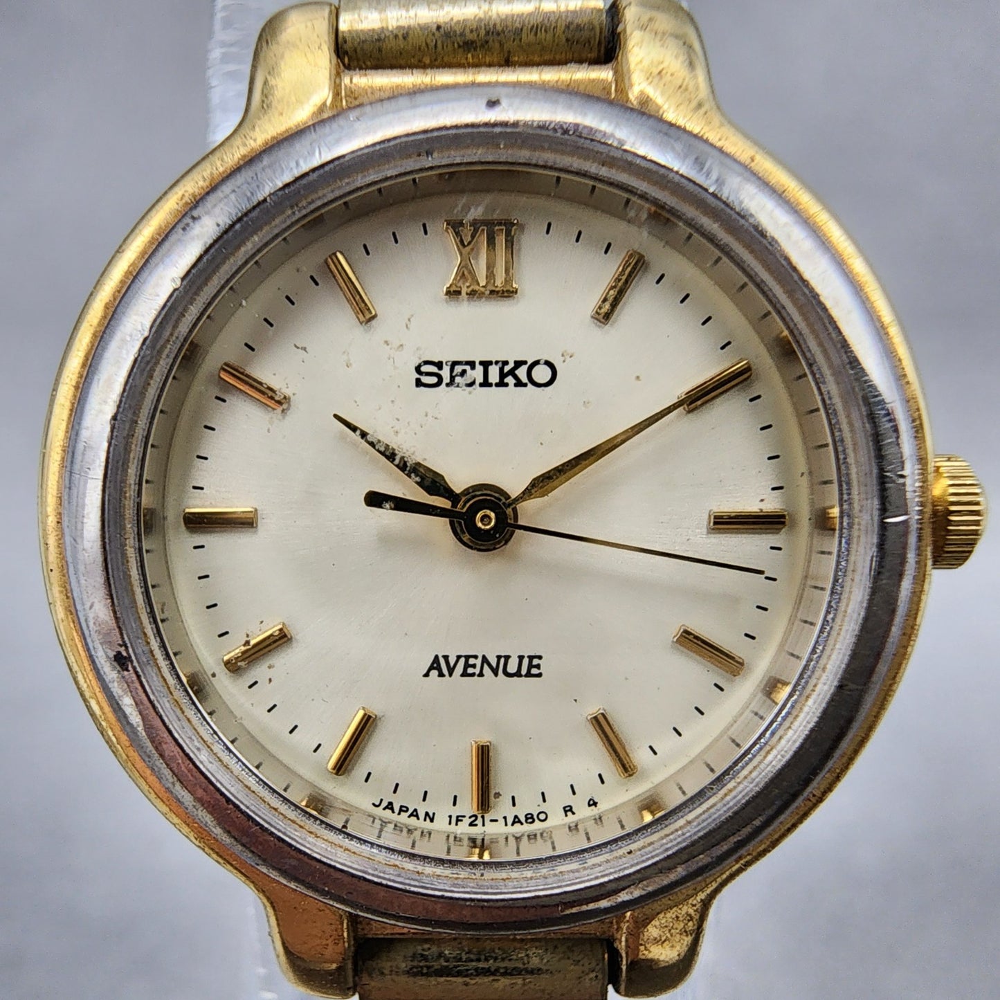 Seiko Avenue Watch Women 23mm White Dial Two Tone 1F210H50 New Battery VTG1