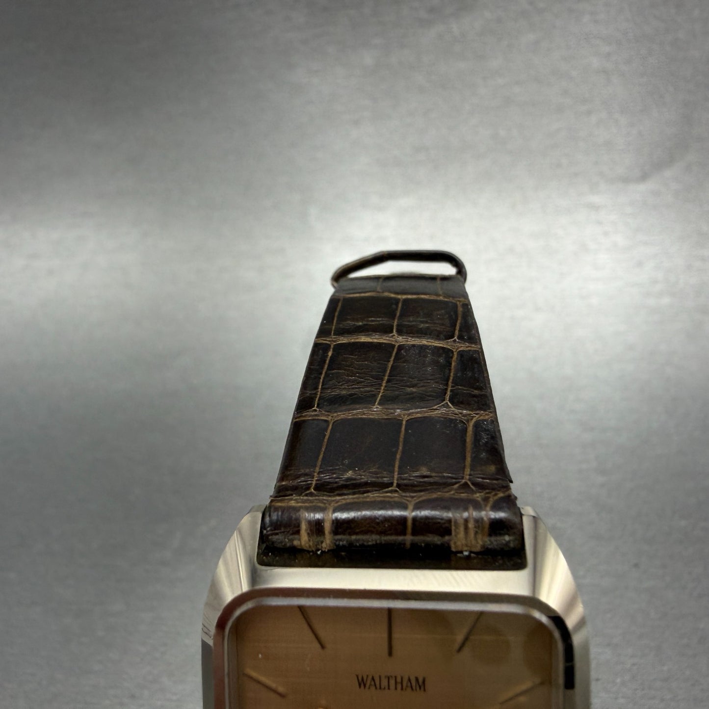 Waltham Dynax Tank Watch Men 28mm Gold Dial Tungsten Rectangle New Battery4