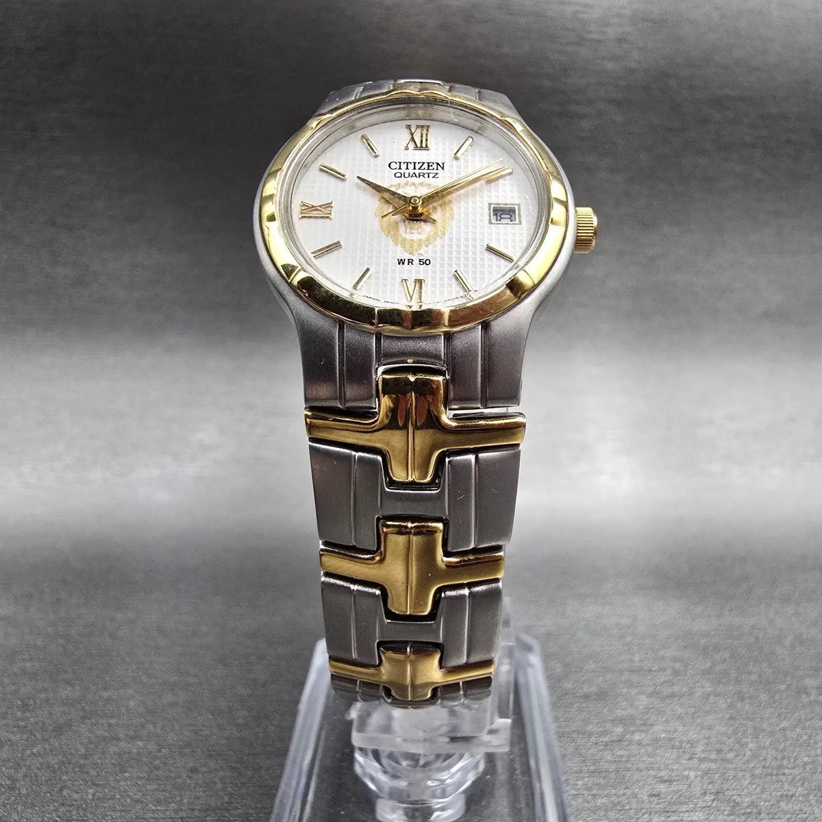 Citizen Watch Women 25mm White Dial Two Tone Date Round 1012 New Battery5