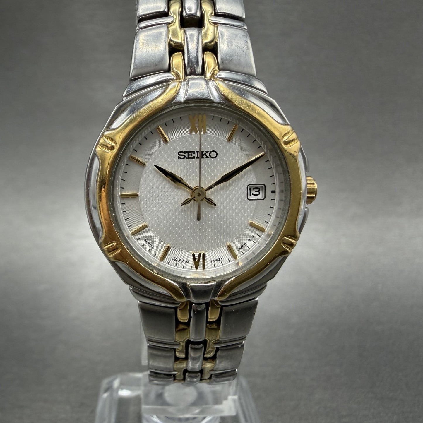 Seiko Watch Women 26mm Silver Dial Two Tone Date Round 7n820at0 New Battery0