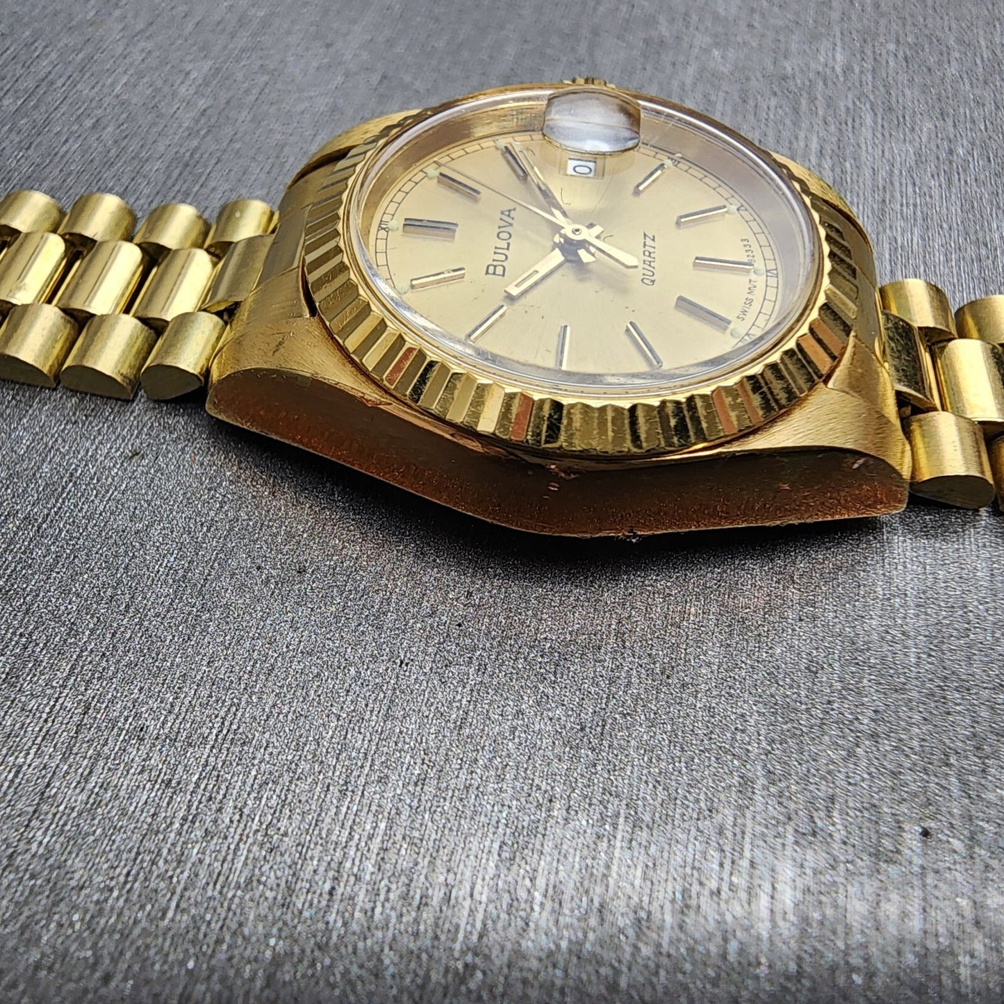 Bulova Watch Women 26mm Gold Dial Gold Tone Date Round BROKEN BAND New Battery