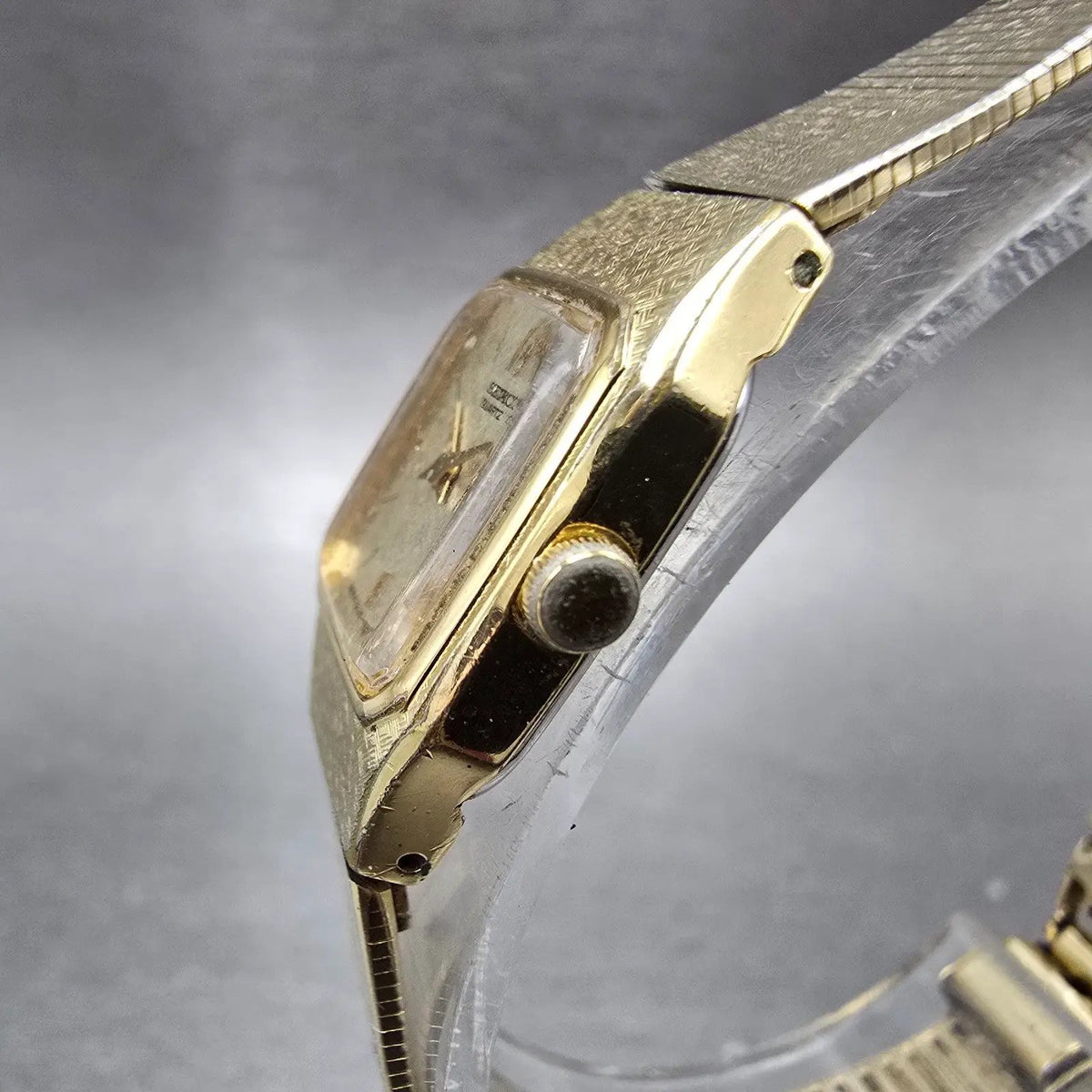 Seiko Watch Women 17mm Champagne Dial Gold Rectangle 2C20-5789 New Battery VTG2