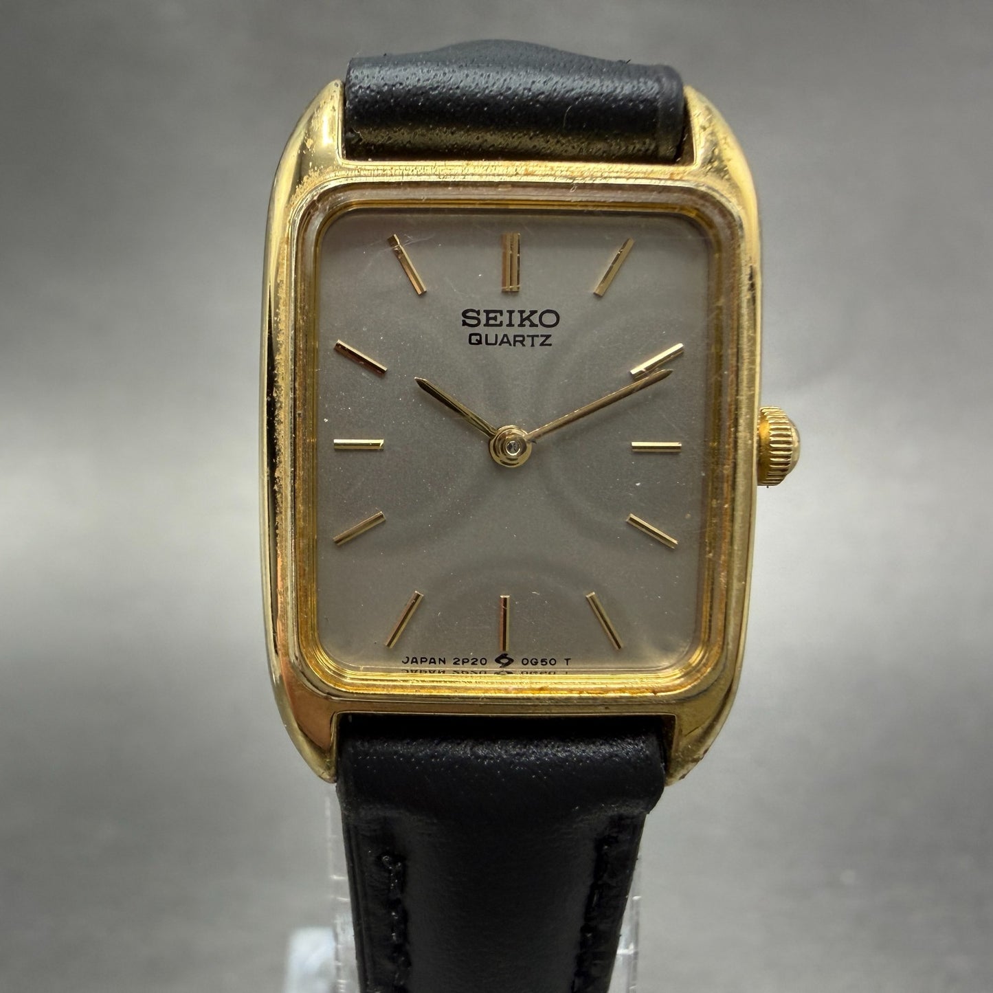 Seiko Tank Watch Women 19mm Gray Dial Gold Tone Rectangle 2P20-5E00 New Battery0