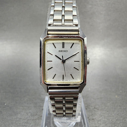 Seiko Tank Watch Women 19mm Silver Dial Silver Tone 4n215090 New Battery0