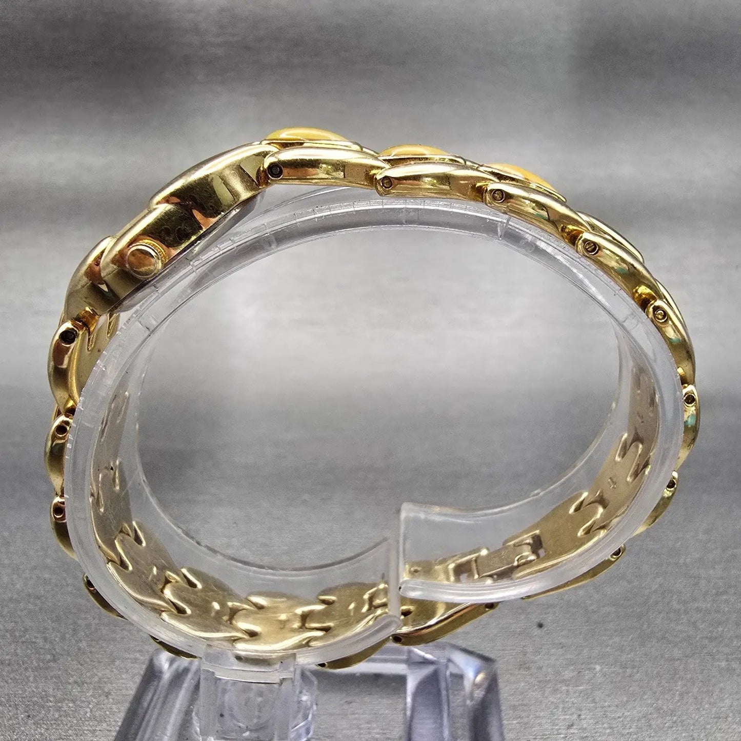 Citizen Elegance Watch Women 16mm MOP Dial Gold Tone Oval 3220-328311 New Batt6