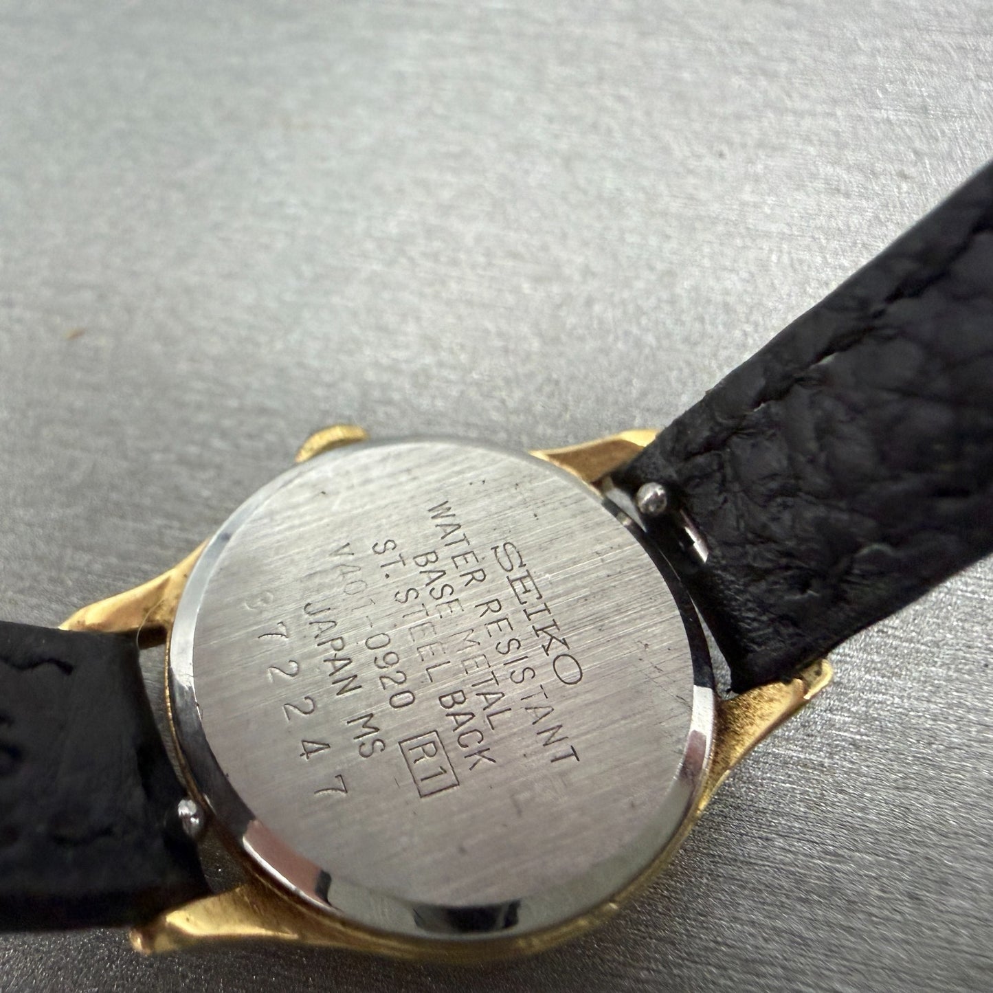 Seiko Watch Women 21mm Champagne Dial Gold Tone Round V401-0920 New Battery VTG9