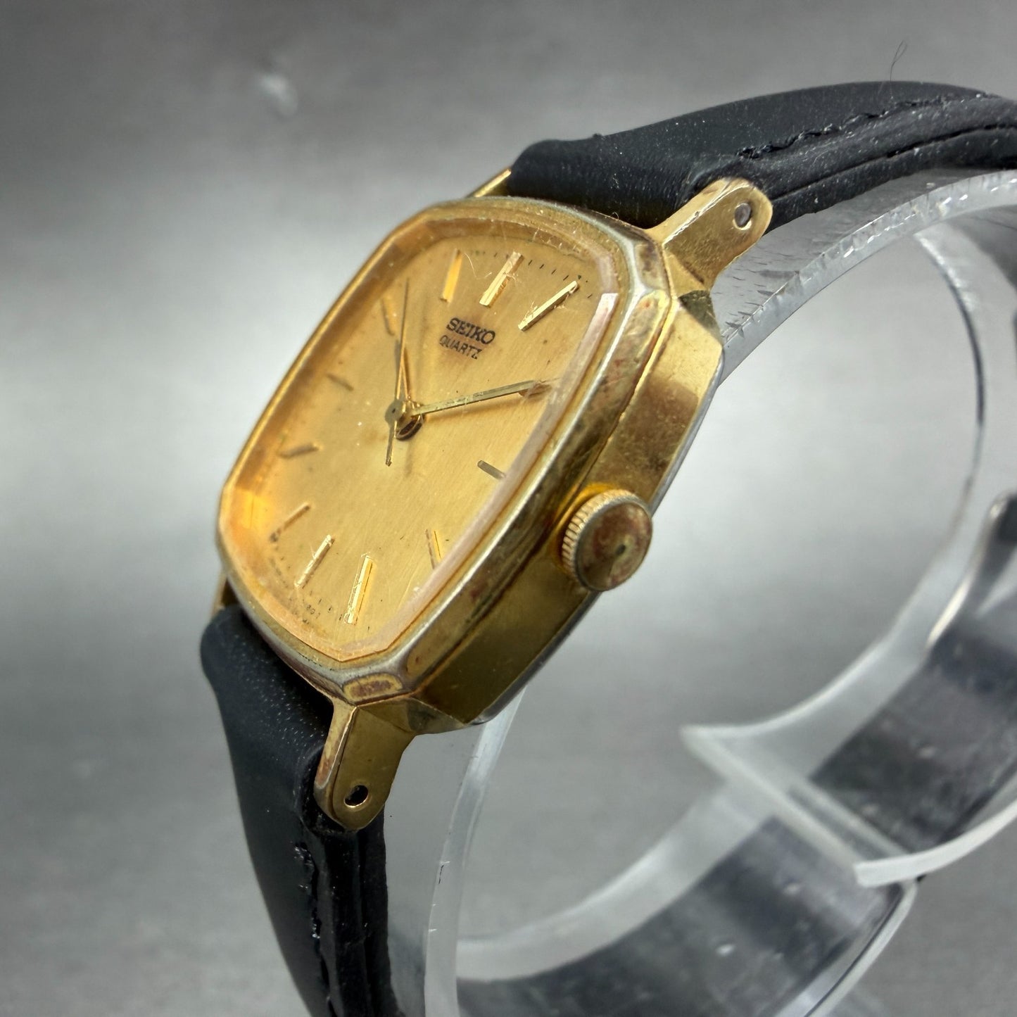 Seiko Watch Women 22mm Champagne Dial Gold Tone Rectangle 1421-5100 New Battery42