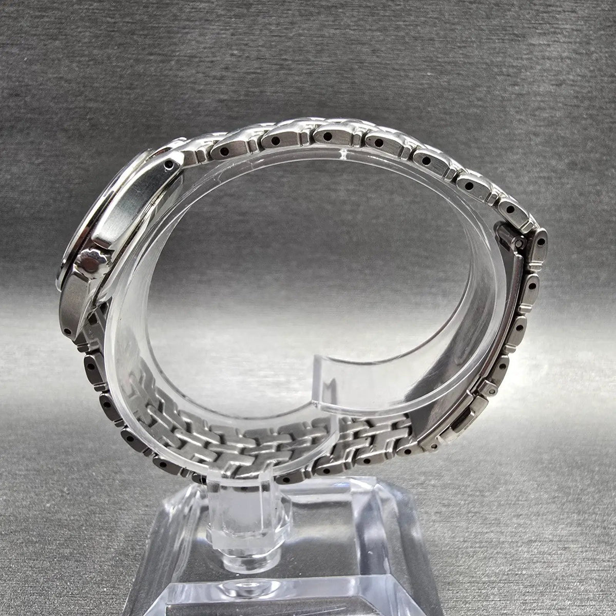 Seiko Watch Women 27mm MOP Dial Silver Tone Date Round 7N82-0FW0 New Battery6