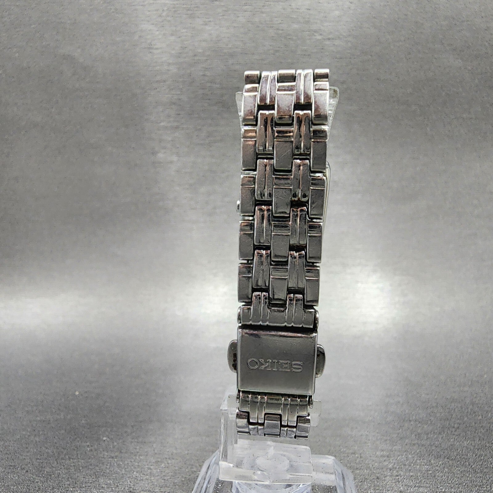 Seiko Solar Tank Watch Women 18mm White Dial Steel Rectangle V1140AC0 Runs7