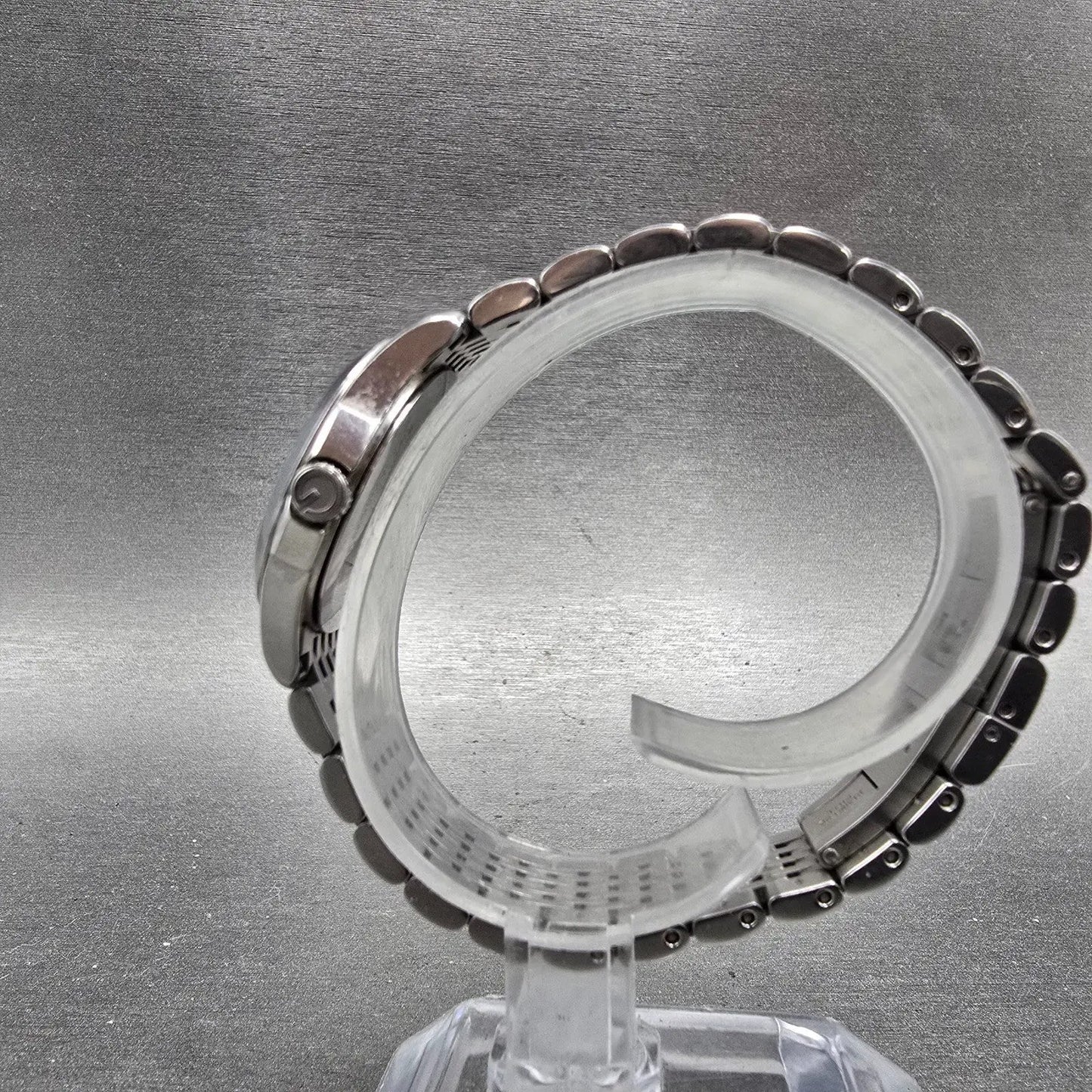 Gucci Watch Women Silver Dial Stainless Steel Date Round 126.5 New Battery6