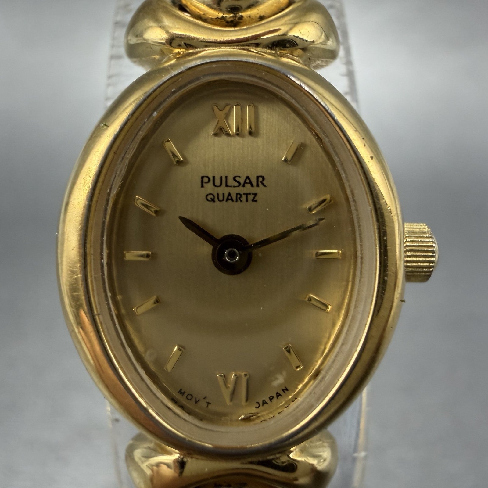Seiko Pulsar Watch Women 16mm Champagne Dial Gold Tone V810X004 New Battery1