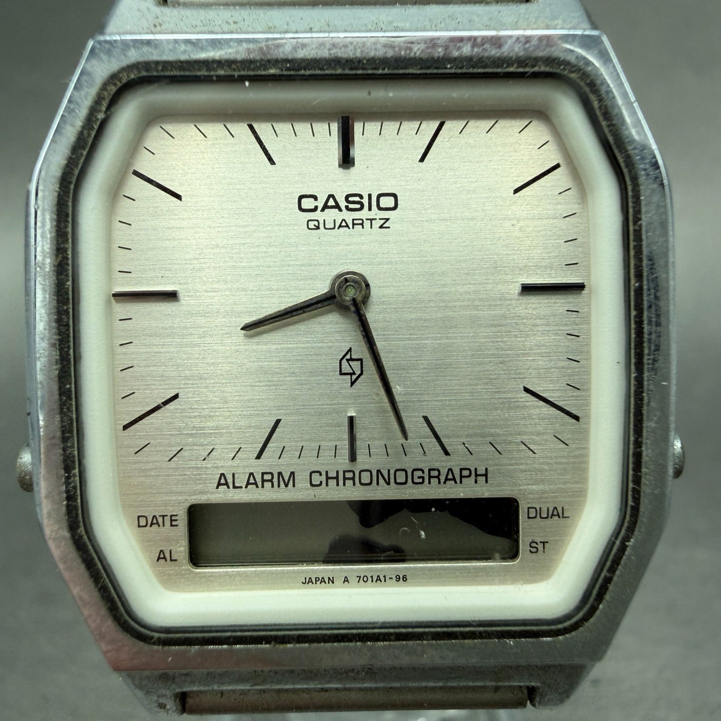Casio Analog Digital Watch Men 32mm Silver Dial Silver Tone Alarm AQ-200 PARTS2