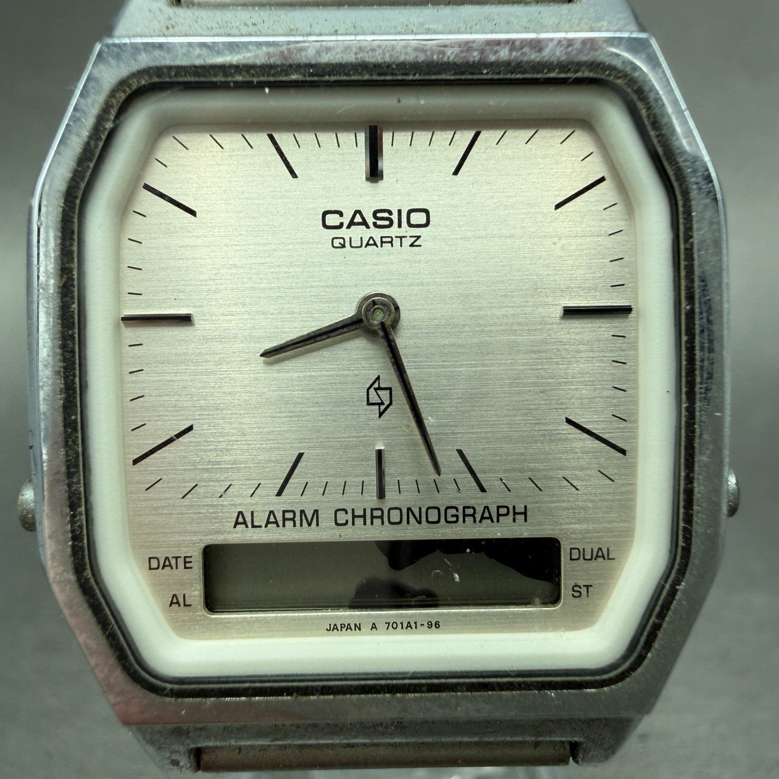 Casio Analog Digital Watch Men 32mm Silver Dial Silver Tone Alarm AQ-200 PARTS2