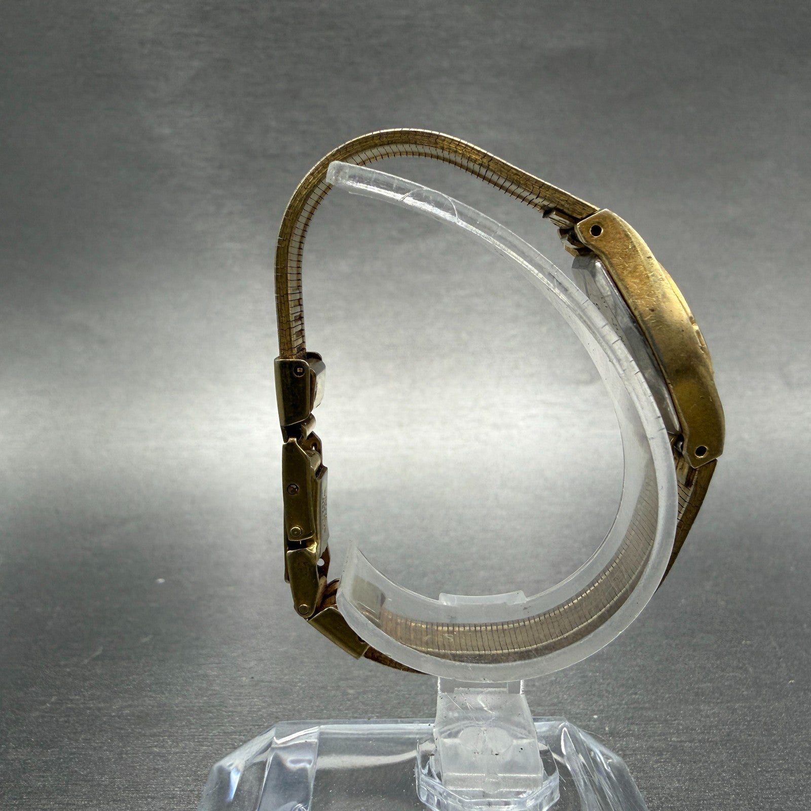 Citizen CQ Watch Women 17mm Champagne Dial Gold Tone Oval 2951-293886 New batt8