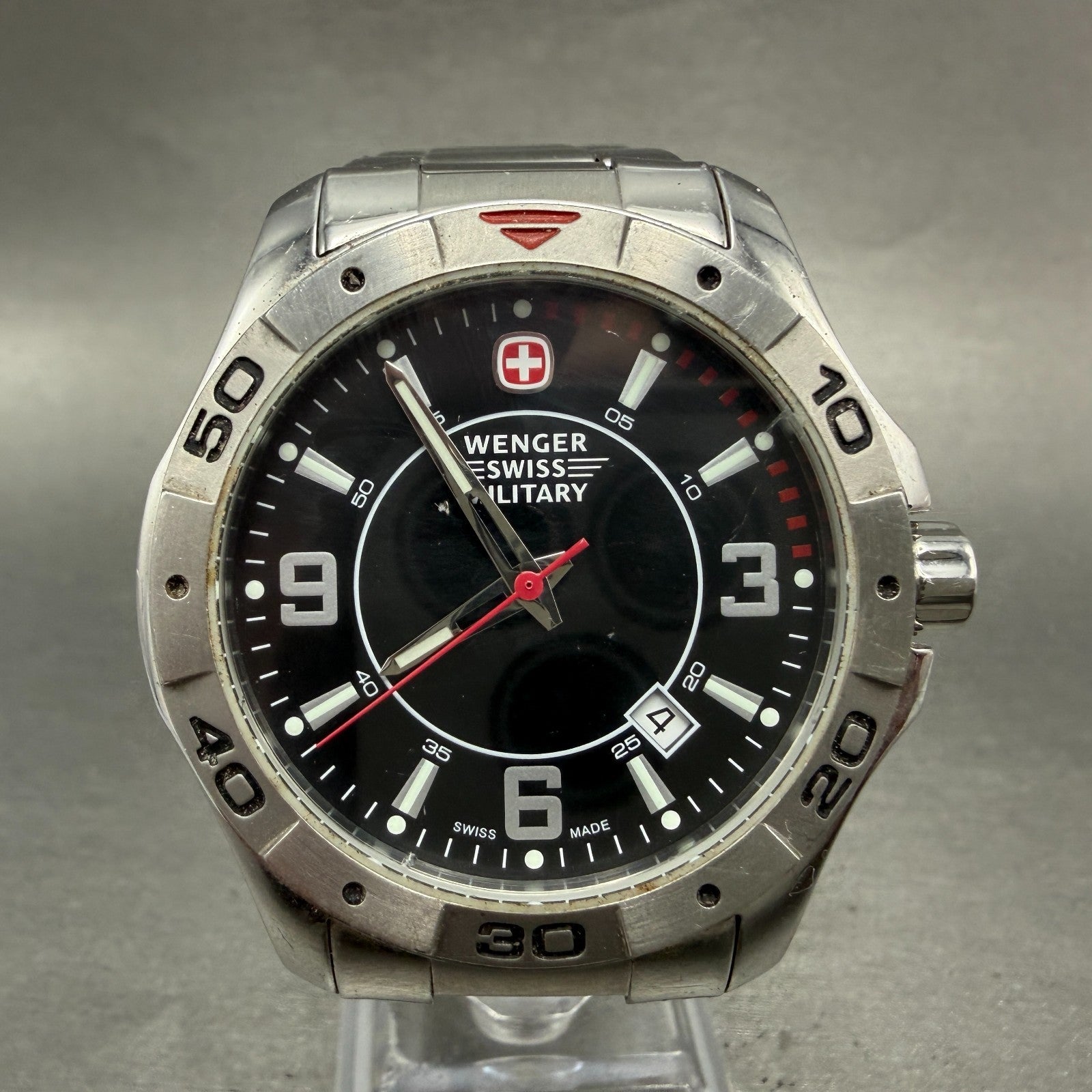 Wenger Swiss Military Dive Watch Men 42mm Black Dial Steel Date 79139 PARTS0