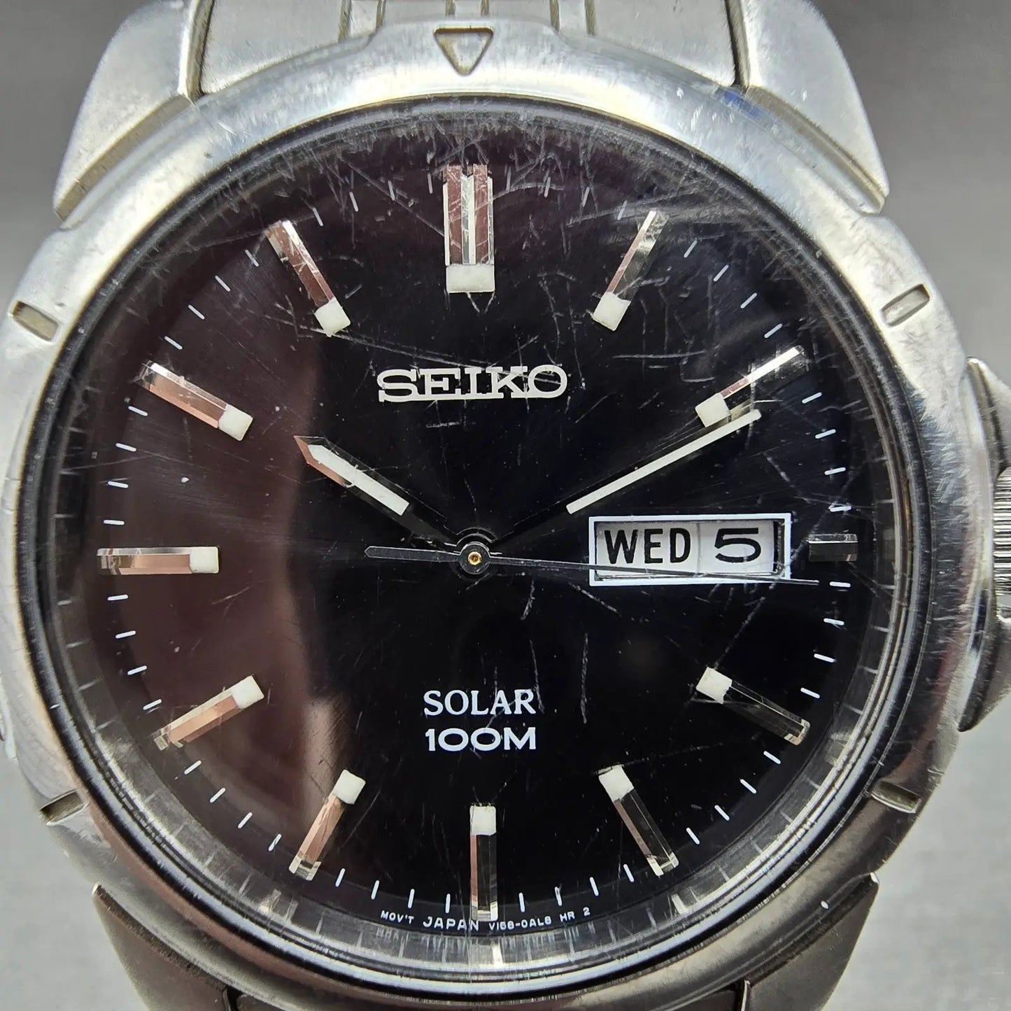 Seiko Solar Watch Men 39mm Black Dial Silver Tone Daydate Round V158-0AD0 Runs D1