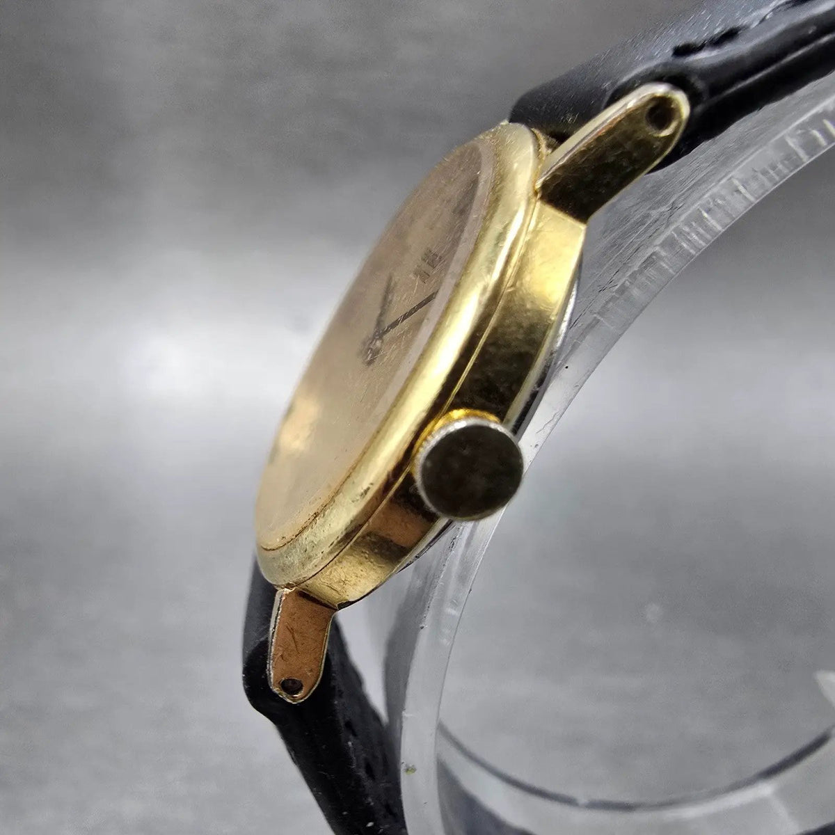 Seiko Watch Women 23mm Gold dial Gold Round 1400-0049 New Battery VTG2
