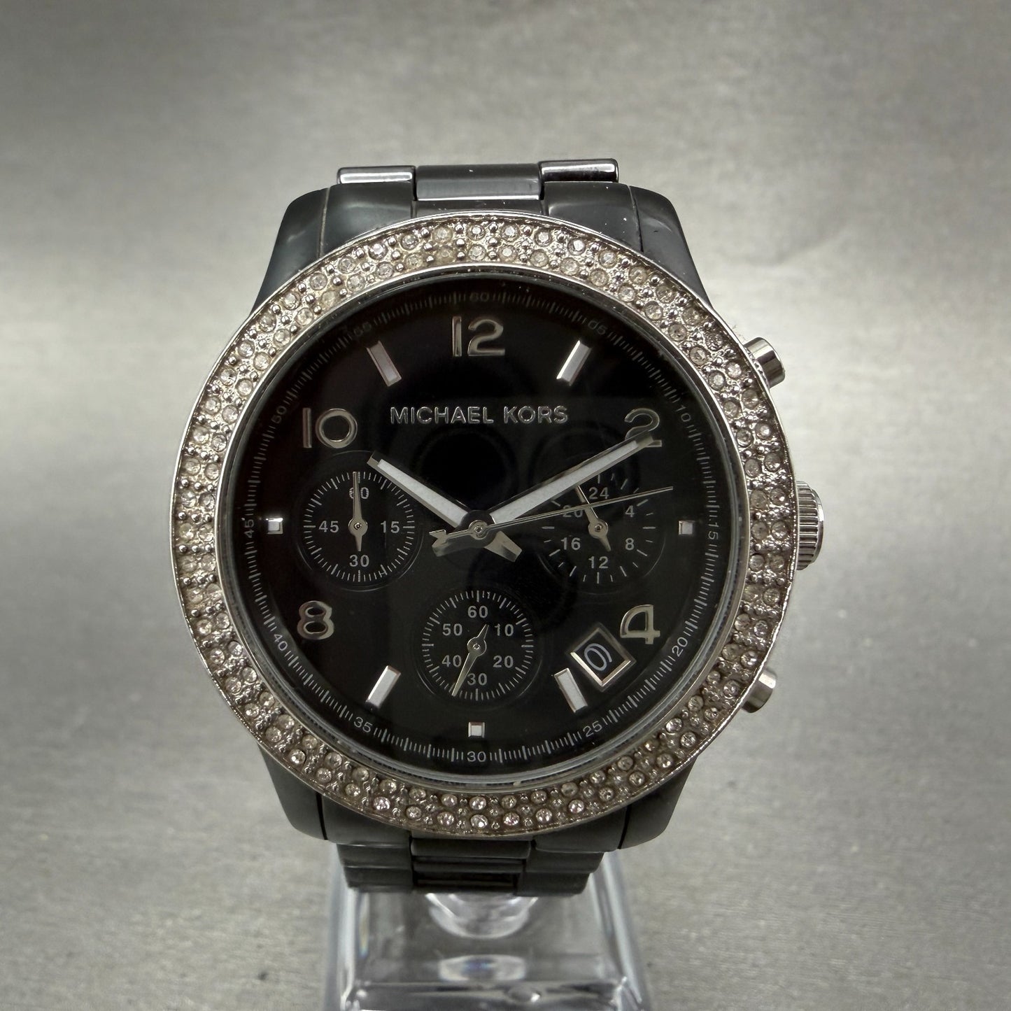 Michael Kors Runway Chrono Watch Women 40mm Black Dial Black Ceramic New Battery0