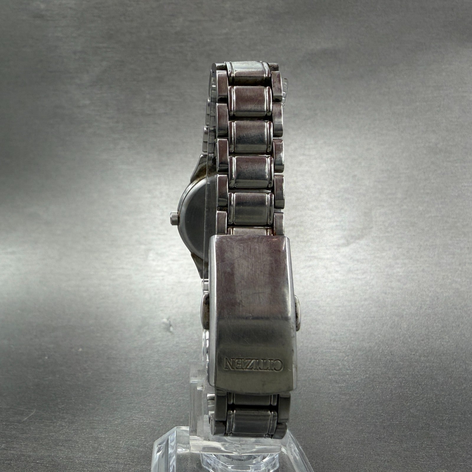 Citizen Eco-Drive Watch Women 25mm Black Dial Silver Tone Date Round Runs7