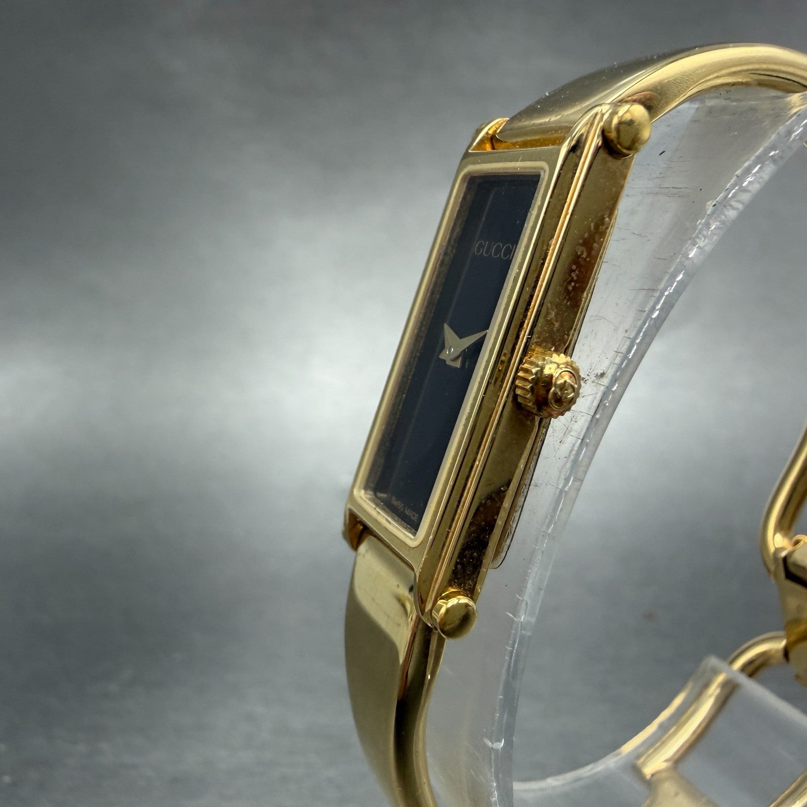 Gucci 1500L Tank Watch Women 12mm Black Dial Gold Rectangle Bangle New battery A2