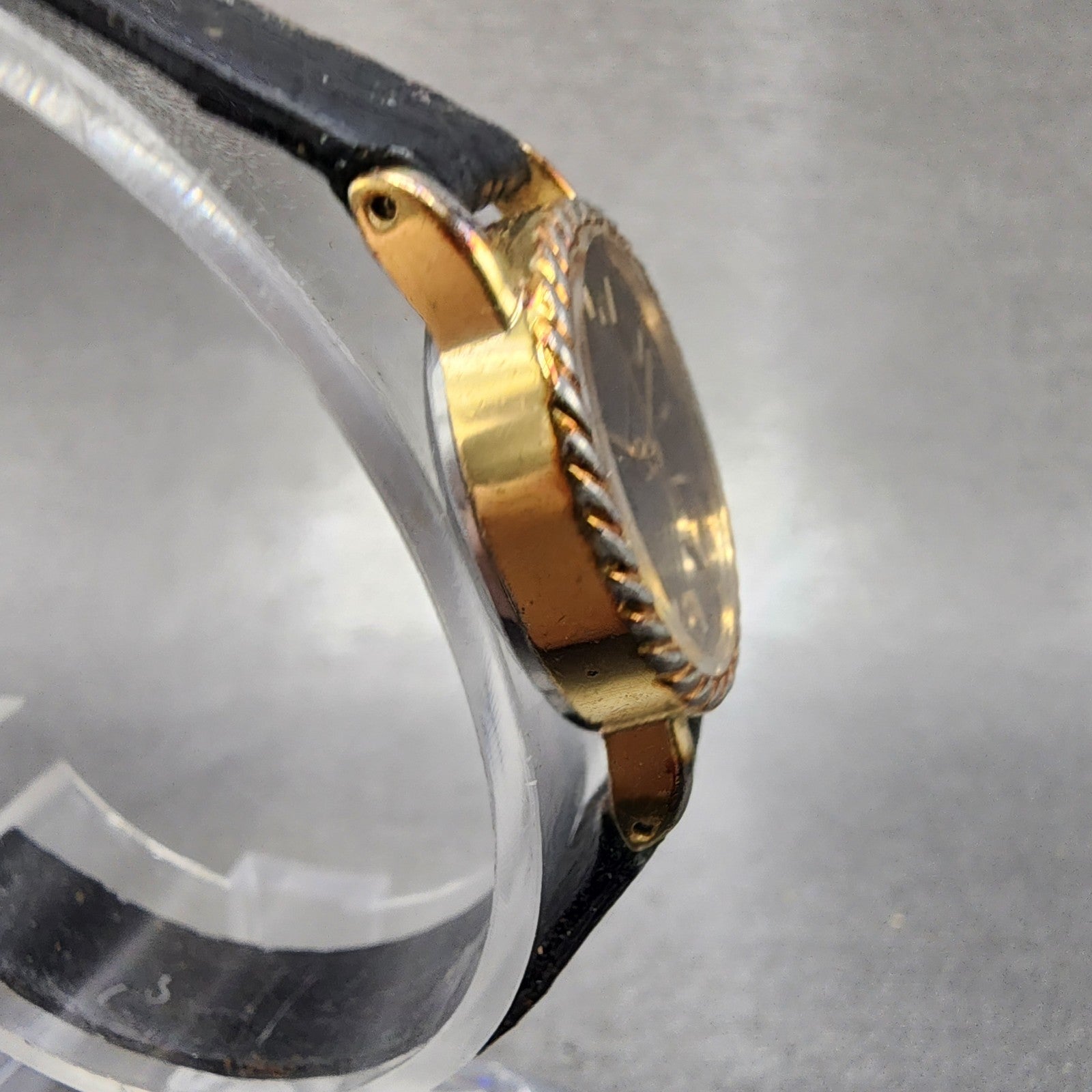 Seiko Watch Women 19mm Brown Dial Gold Tone Oval 14215510 New Battery4