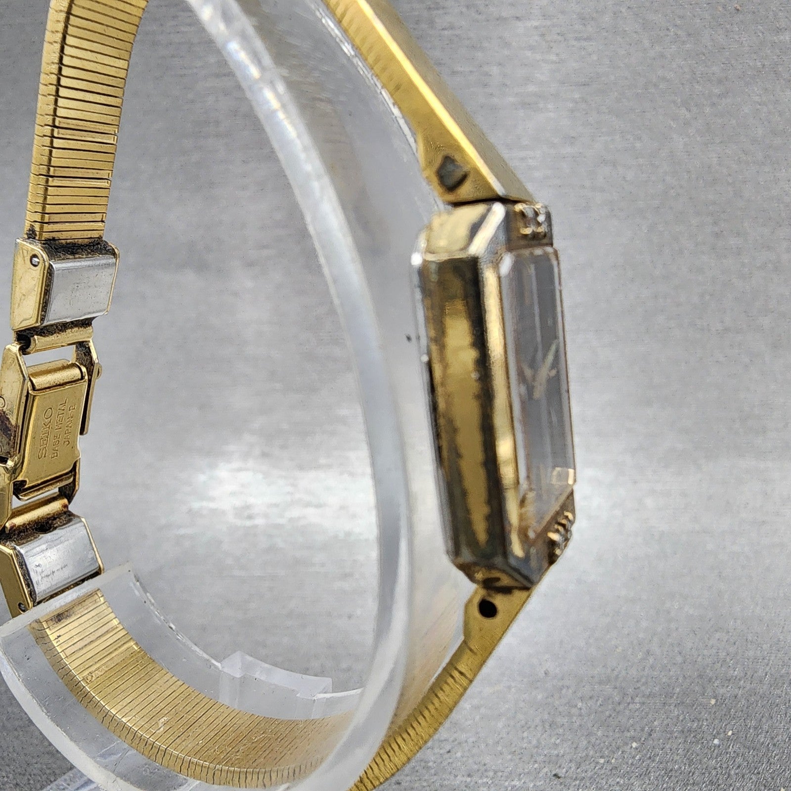 Seiko Tank Watch Women 14mm Brown Dial Gold Tone Rectangle 2e205099 New Battery3