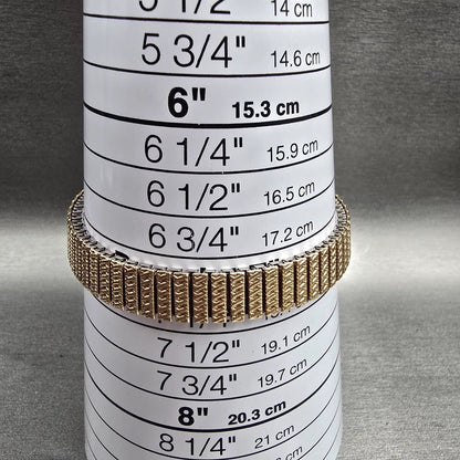 Seiko Watch Women 22mm White Dial Gold Tone Date Round 2A22-0200 New Battery9