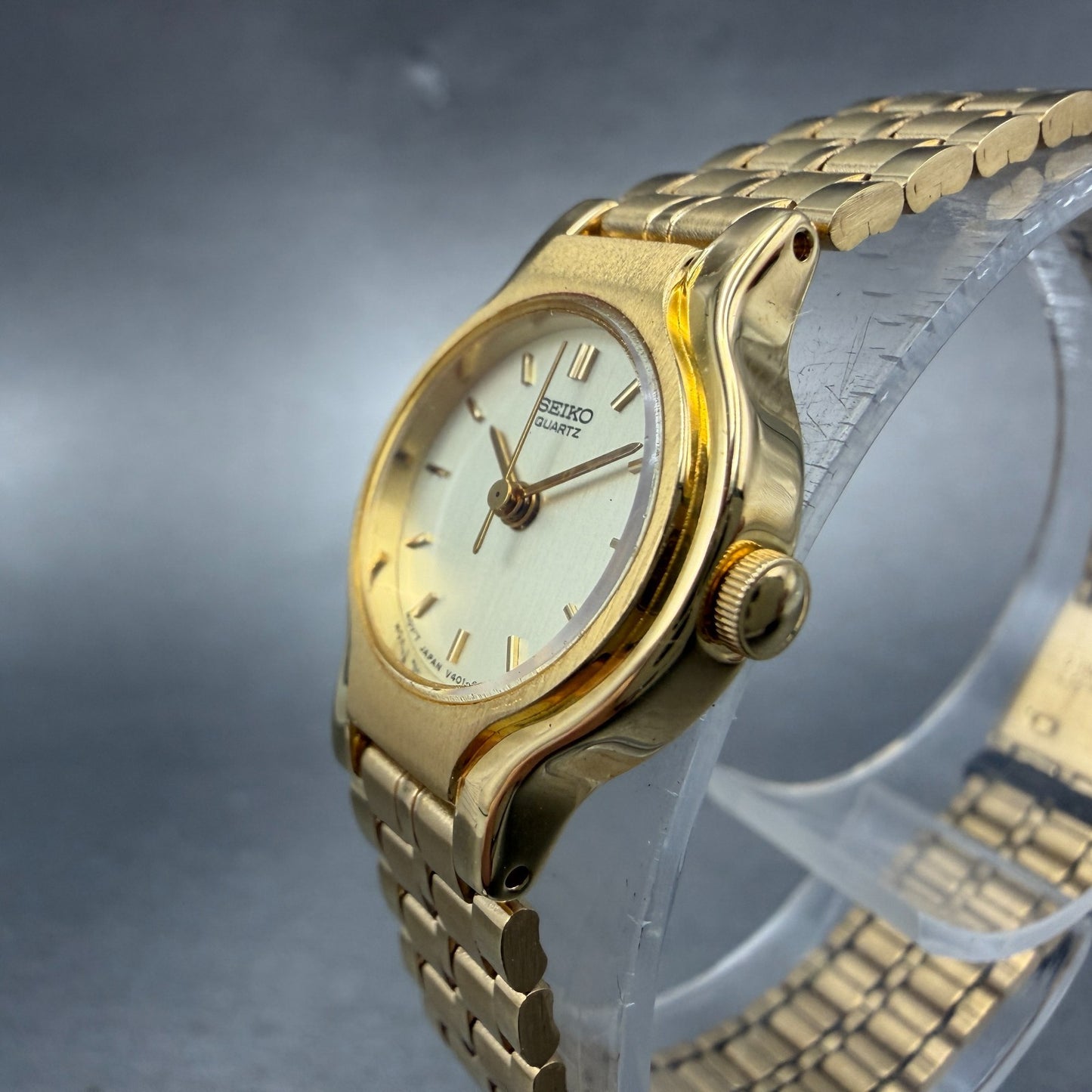 Seiko Watch Women 19mm Gold Dial Gold Tone Round V401-0099 NOS PARTS2