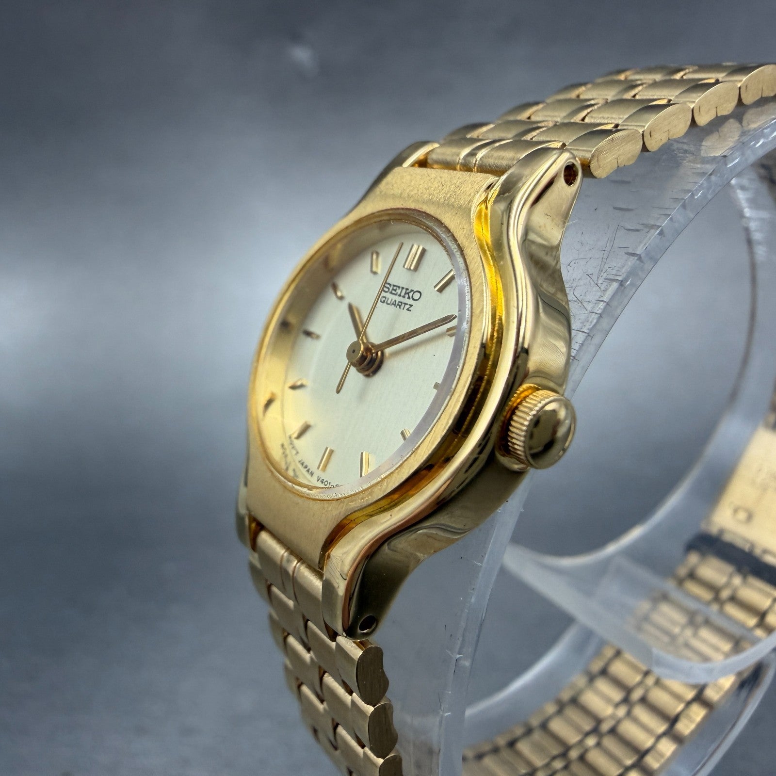 Seiko Watch Women 19mm Gold Dial Gold Tone Round V401-0099 NOS PARTS2