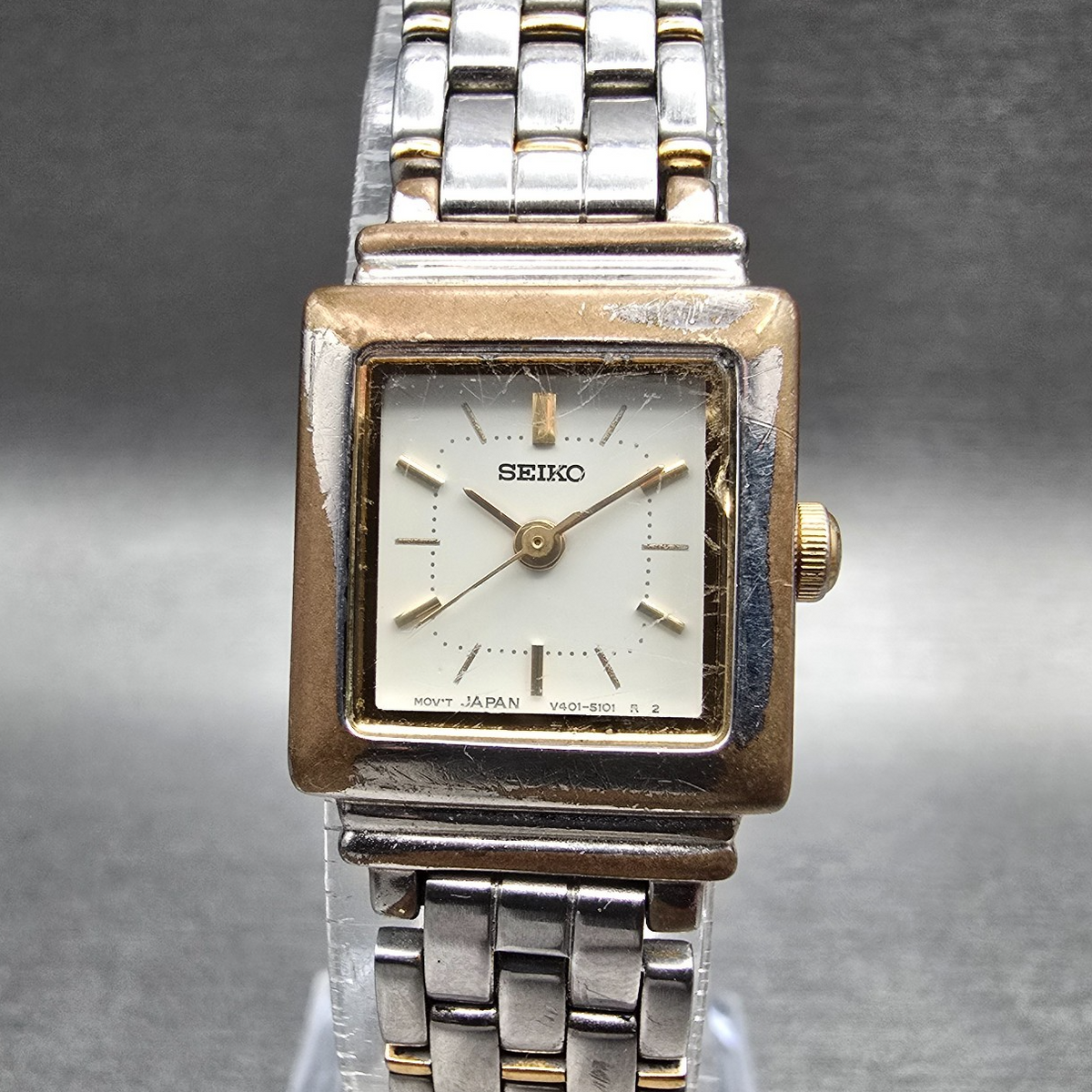 Seiko Watch Women 18mm White Dial Two Tone Rectangle V401-5849 New Battery0