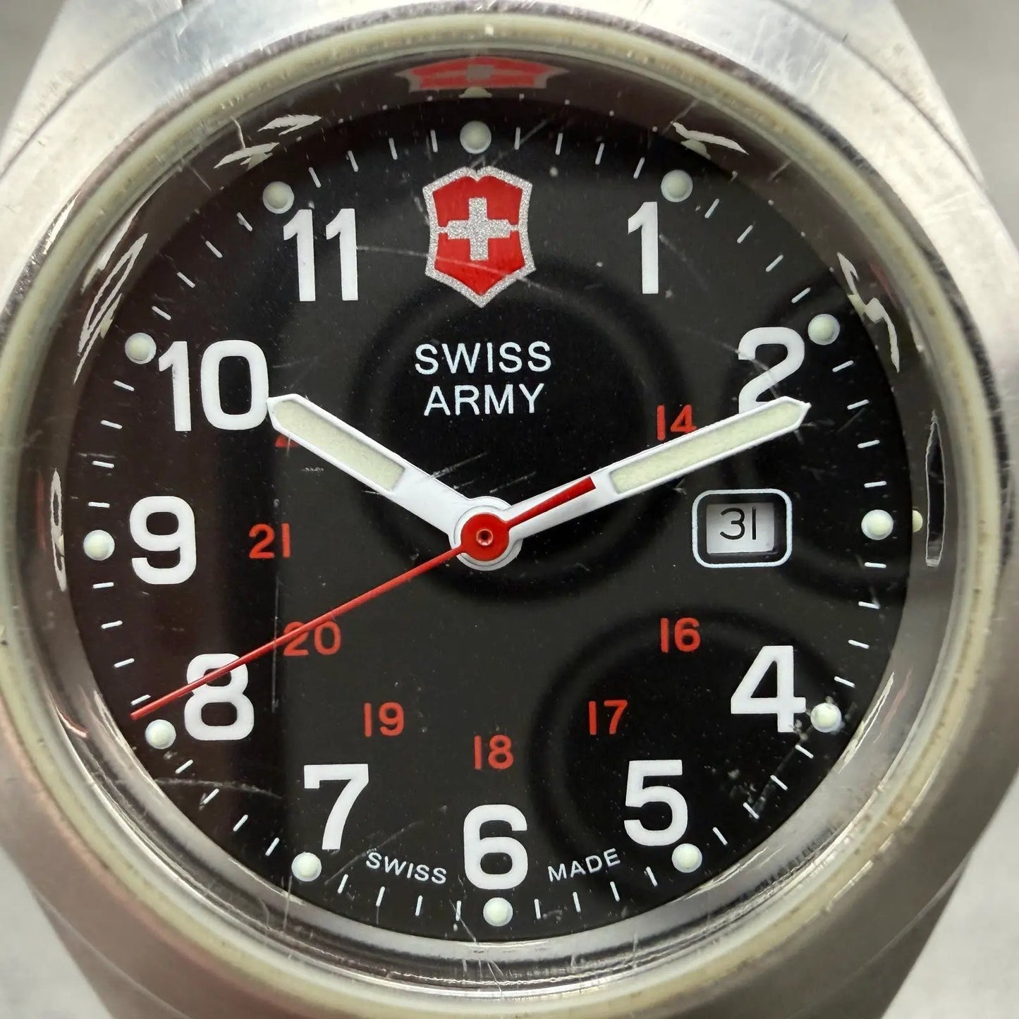 Victorinox Swiss Army Garrison Watch Women 34mm Black Dial Steel Date New Batt1