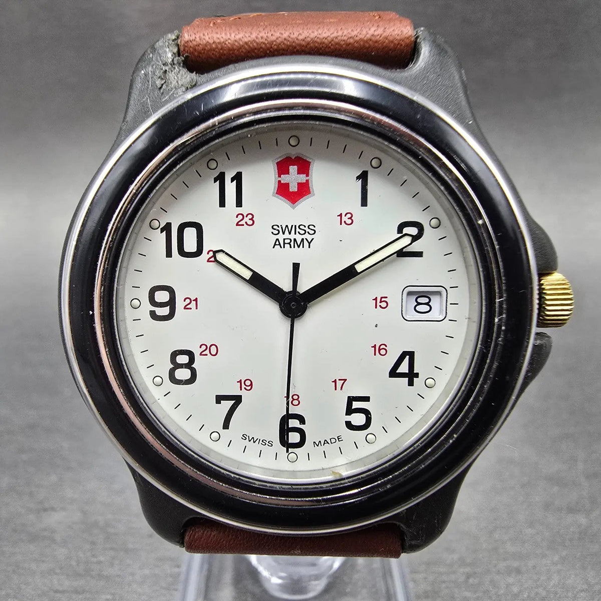Victorinox Swiss Army Watch Men 39mm White Dial Black Silver Date New Battery 90