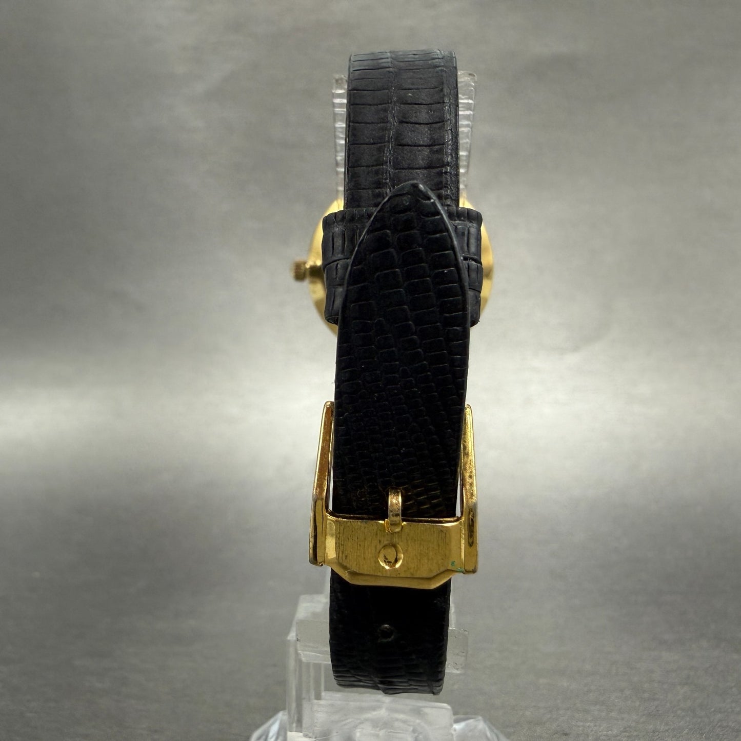 Movado Museum Watch Women 25mm Black Dial Gold Tone Round 87.A1.832.1 New Batt7