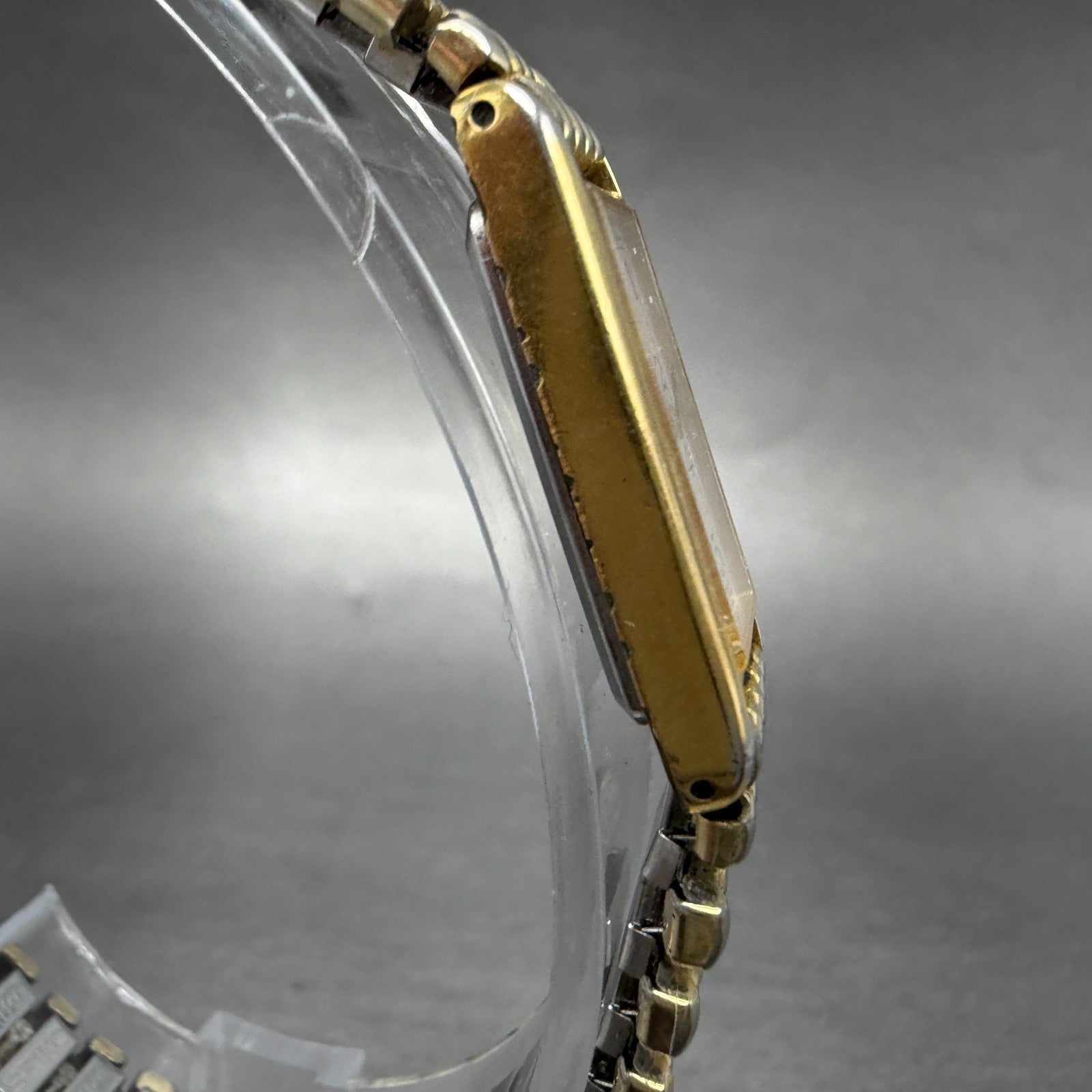 Seiko Tank Watch Women 13mm White Dial Gold Tone Rectangle 2e20-6129 New Batt H53