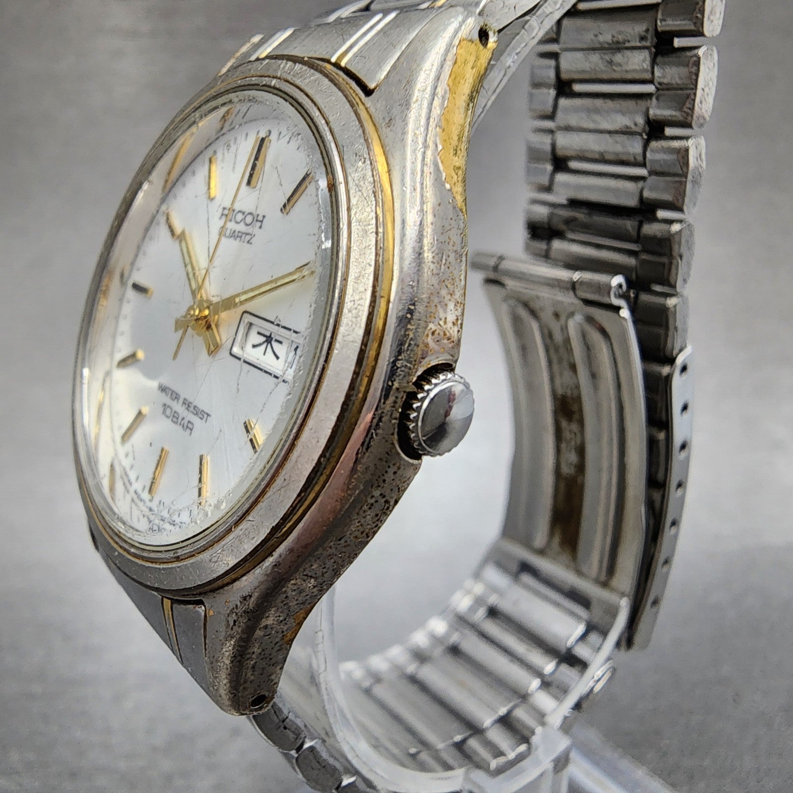 Ricoh Watch Women 33mm Silver Dial Silver Tone Daydate Round  New Battery1