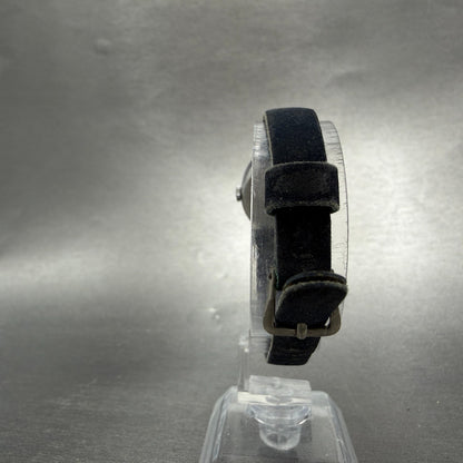 Wakmann Watch Women 20mm Blue Dial Silver Tone Oval Manual Wind Runs Vintage7