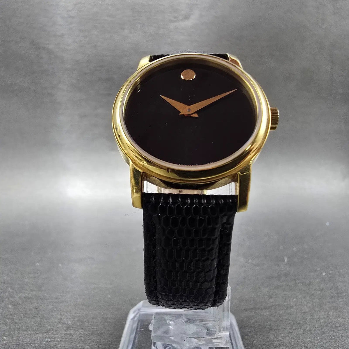 Movado Museum Watch Women 27mm Black Dial Gold Round MB.01.3.34.6003 New Batt SW5