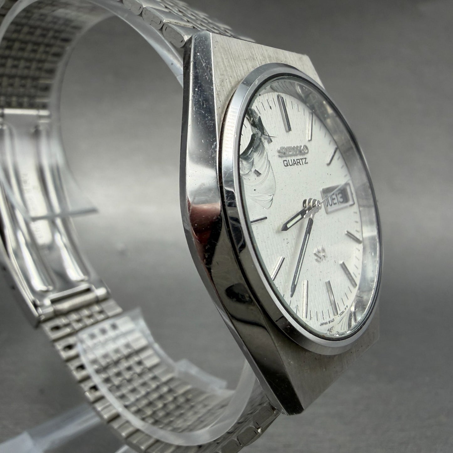 Seiko SQ Watch Men 35mm Silver Dial Silver Tone Daydate Round 8123 PARTS4