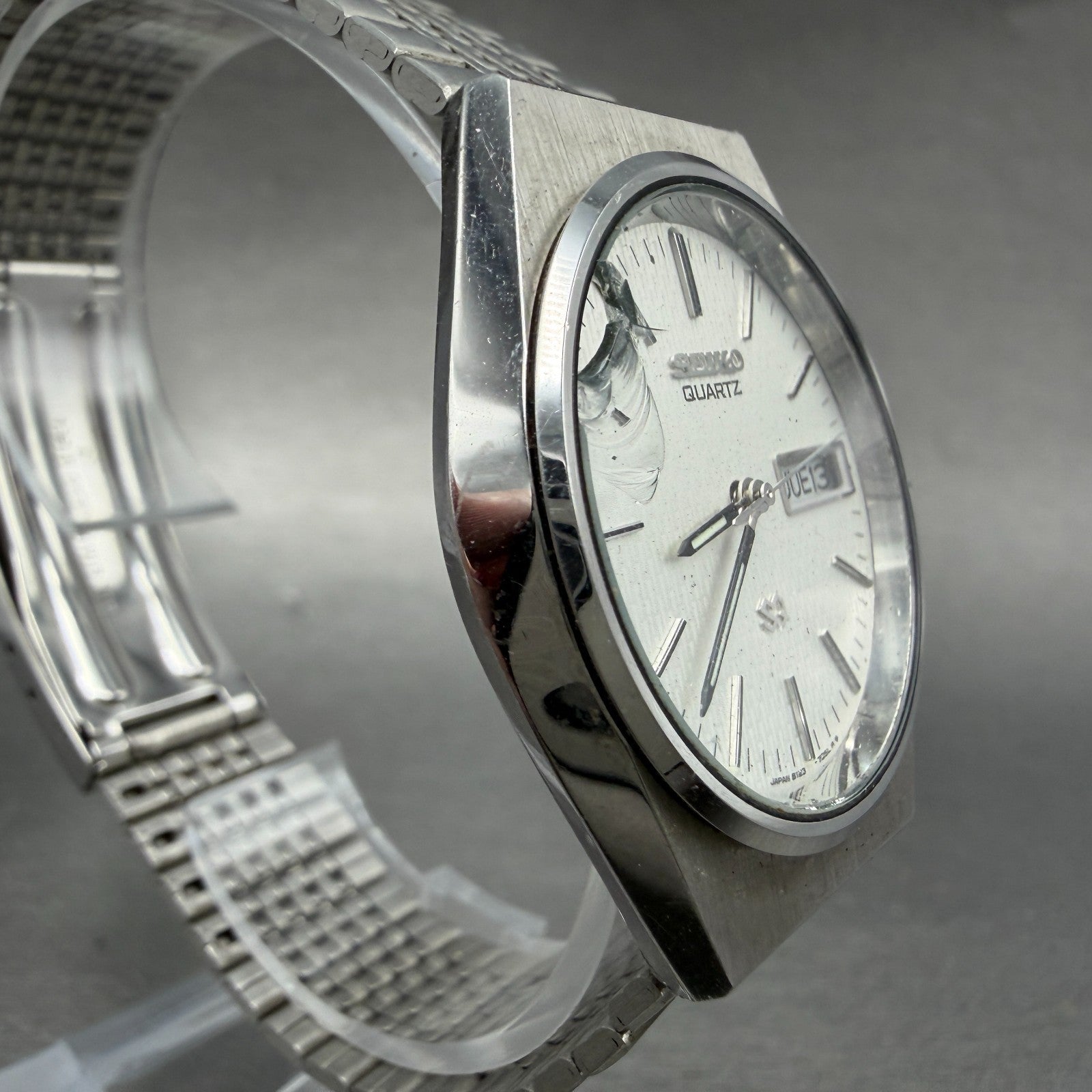 Seiko SQ Watch Men 35mm Silver Dial Silver Tone Daydate Round 8123 PARTS4