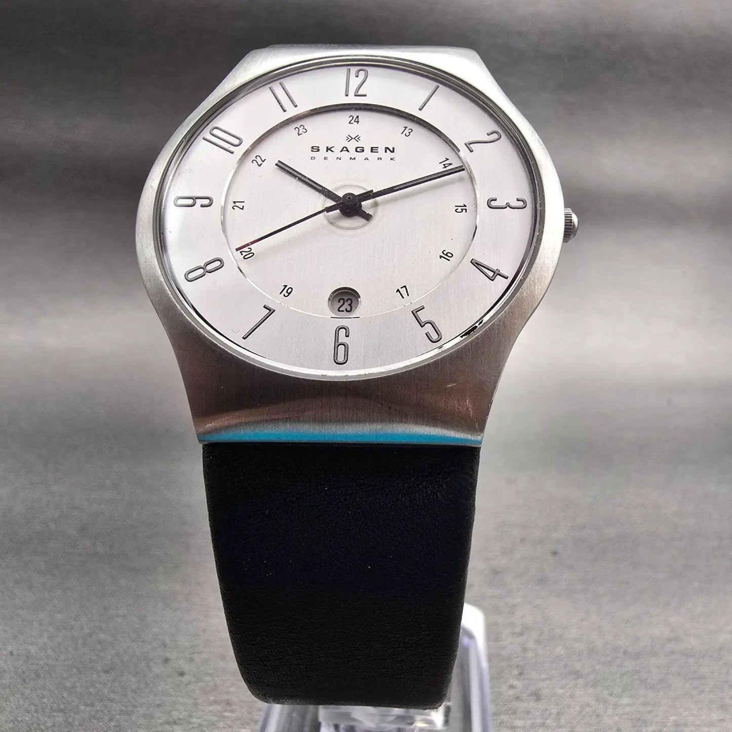 Skagen Watch Men 37mm Silver Dial Silver Tone Date Round 233XXLSLC New Battery5