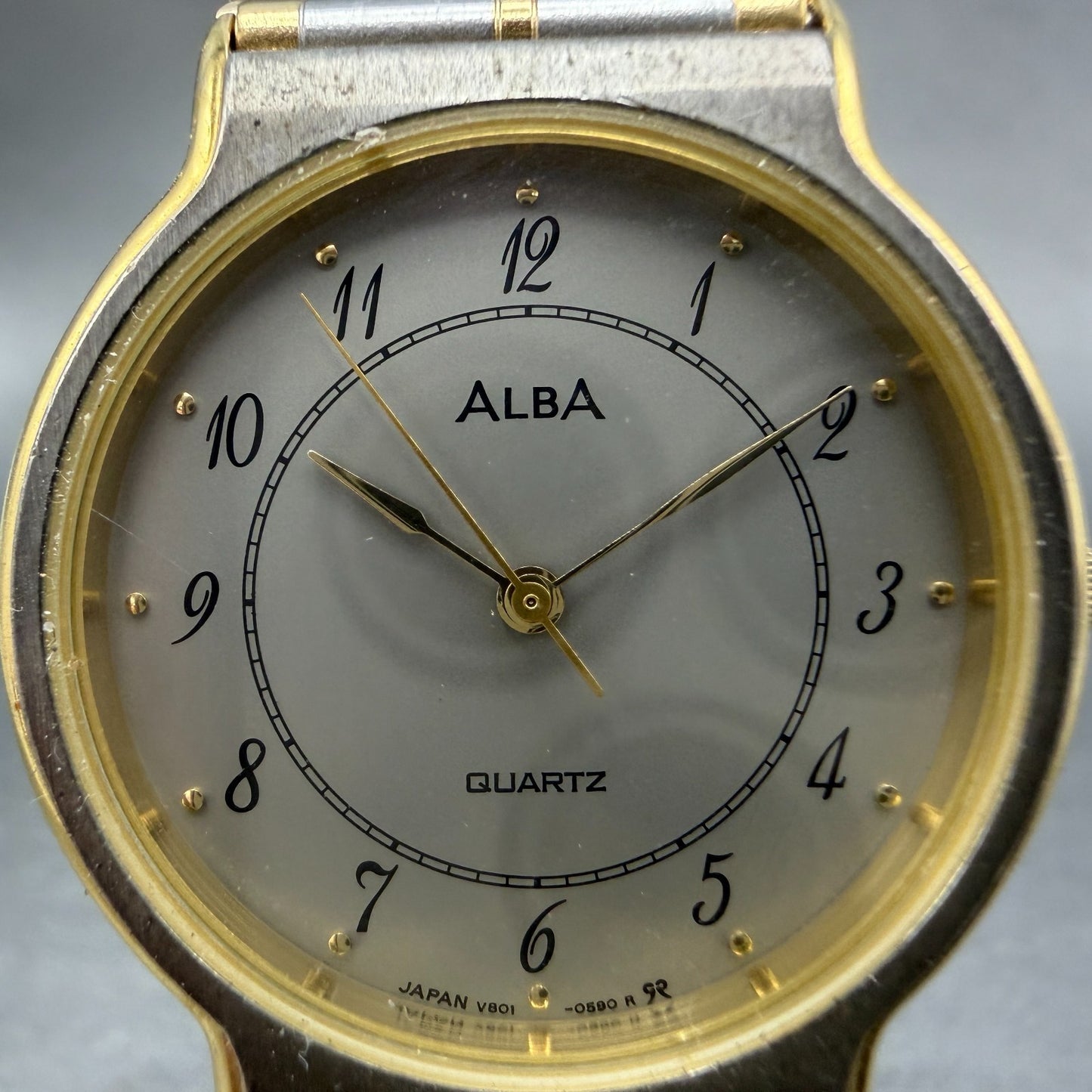 Seiko Alba Watch Unisex 31mm Gray Dial Two Tone Round V801-0190 New Battery1