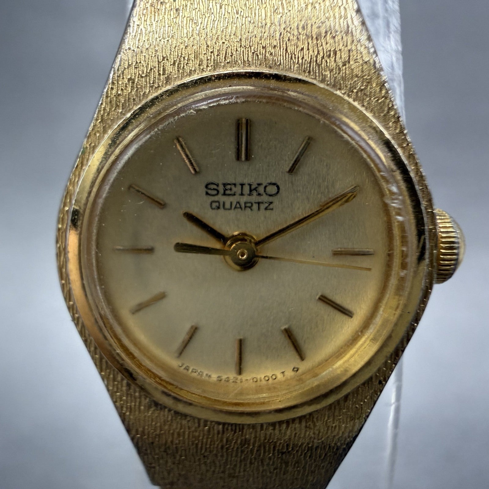 Seiko Watch Women 17mm Champagne Dial Gold Tone Round 5421-0039 New Battery XF1