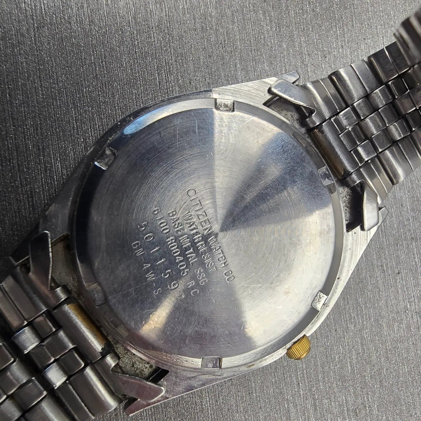 Citizen CQ Watch Men 35mm Champagne Dial Two Tone Daydate 6100-R00405 New Batt10