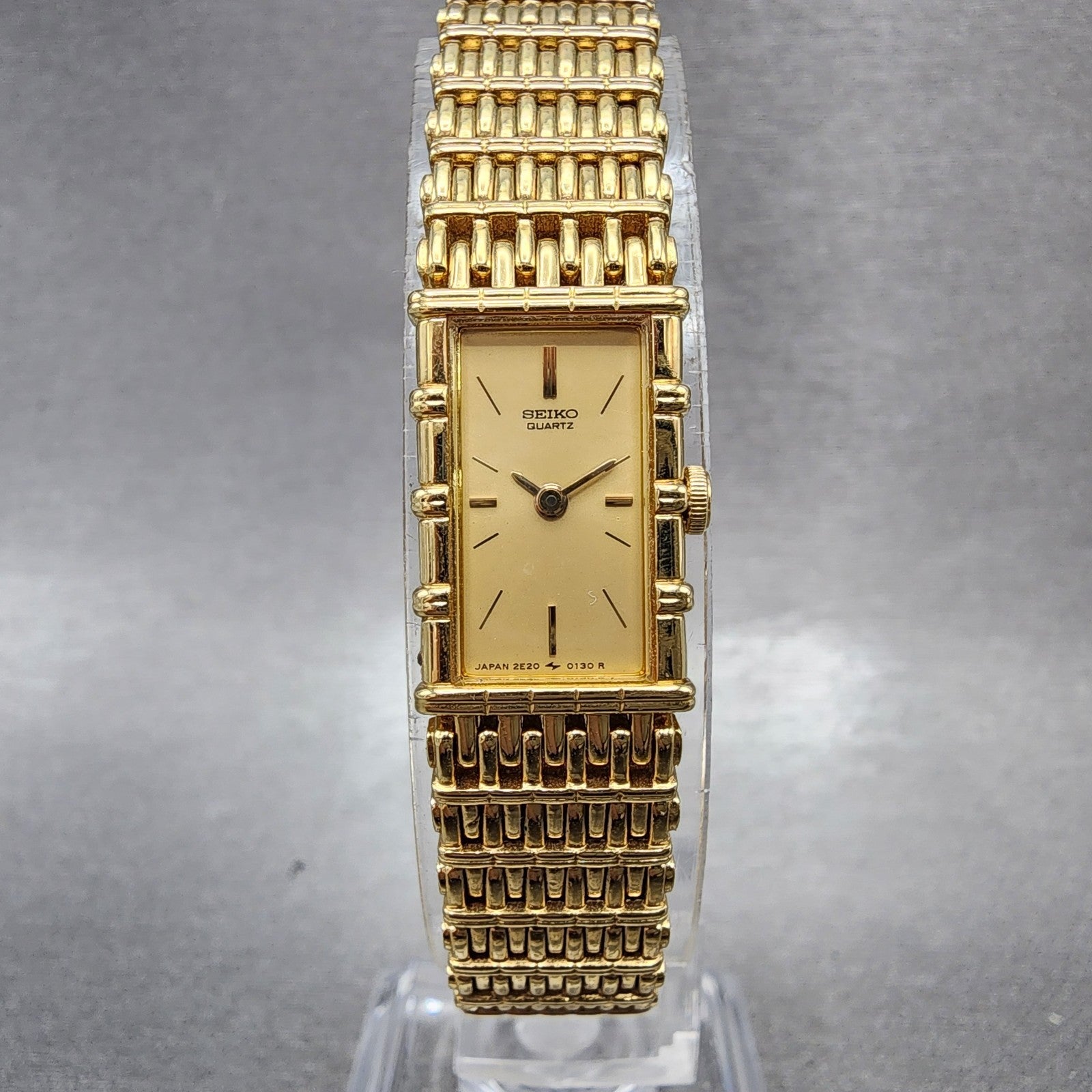 Seiko Tank Watch Women 12mm Champagne Dial Gold Tone 2e205079 New Battery0