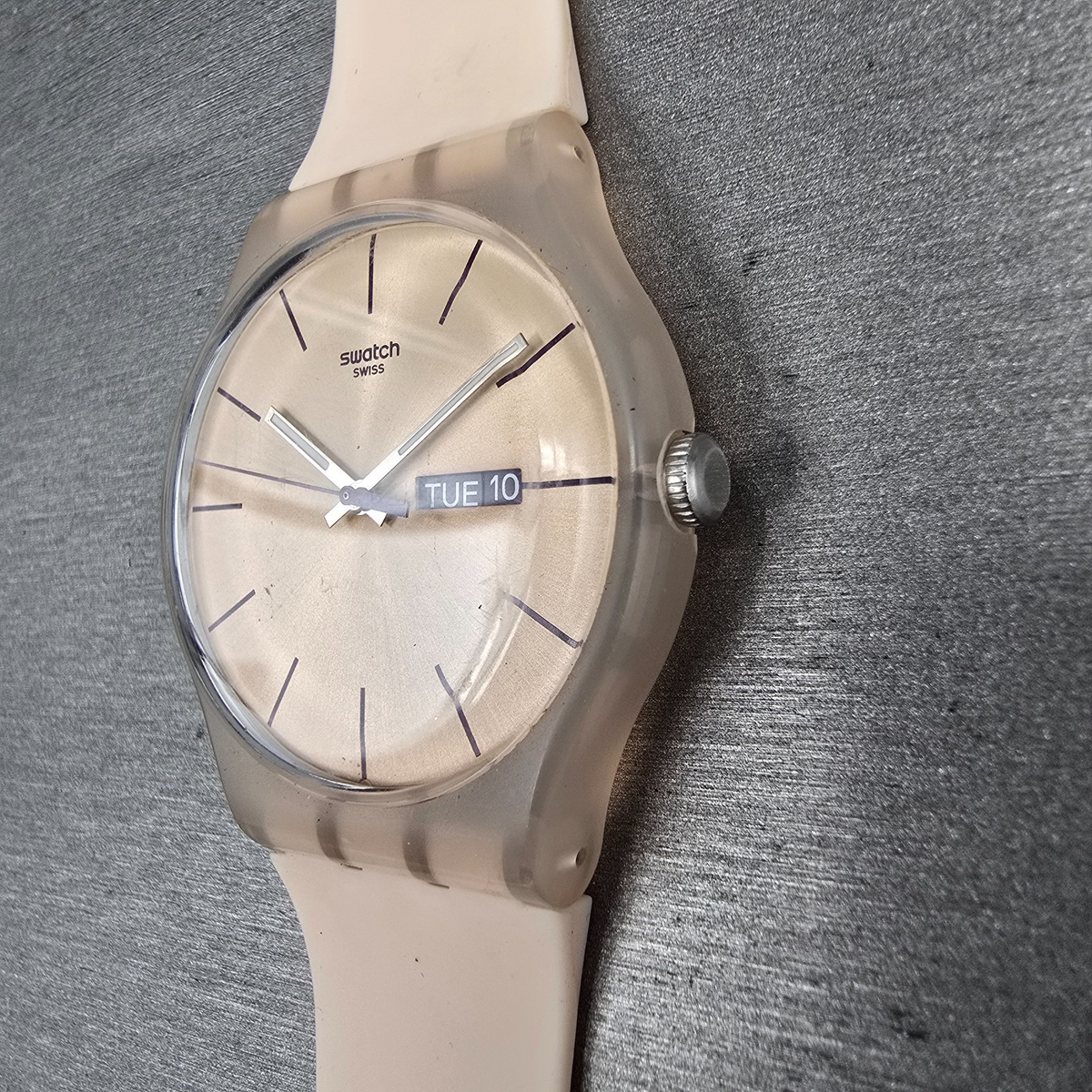 Swatch Rose Rebel Watch Men 41mm Pink Dial Pink Tone Daydate SUOT700 New Batt CH4