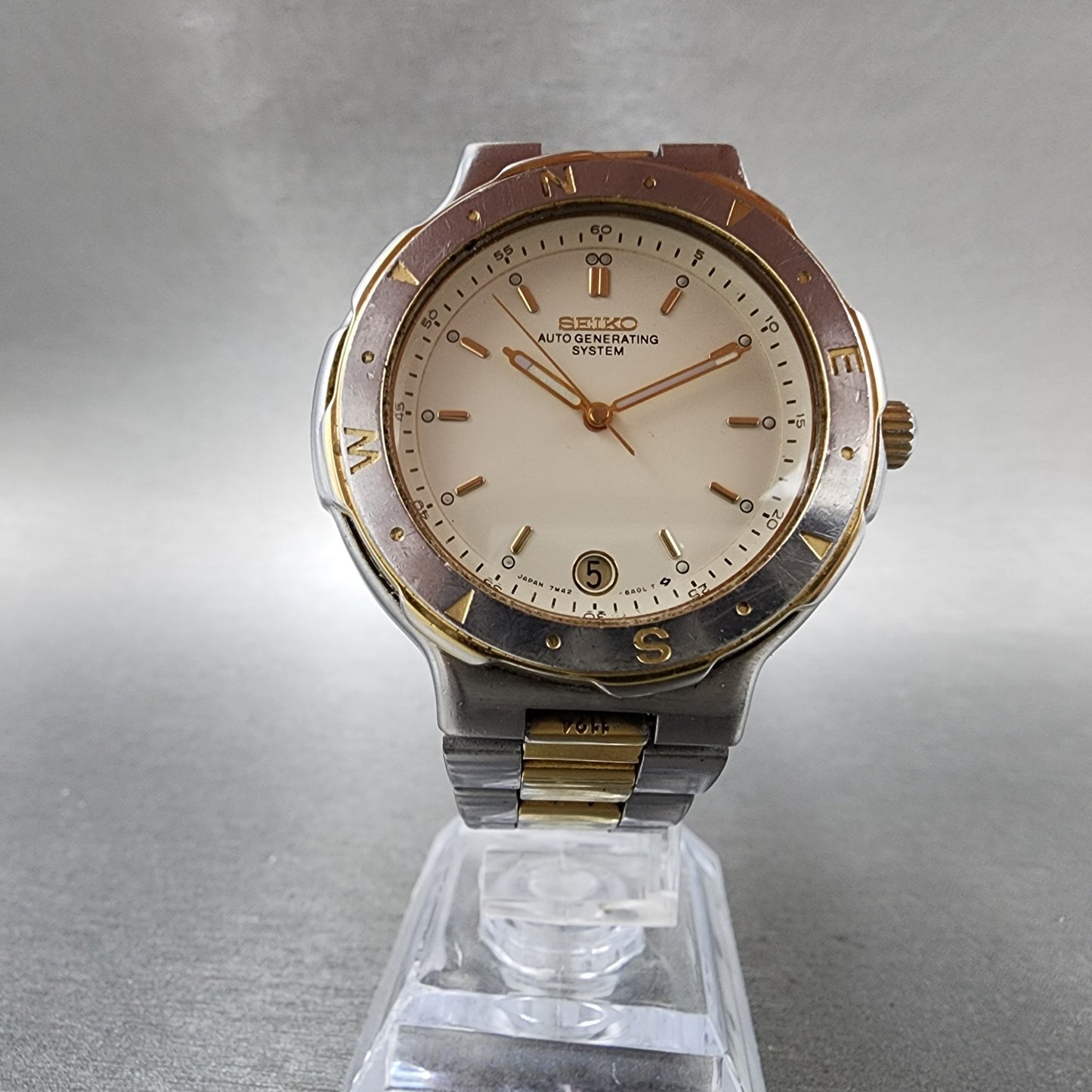 Seiko AGS Watch Men 37mm White Dial Two Tone Date Round 7M426A00 Works5