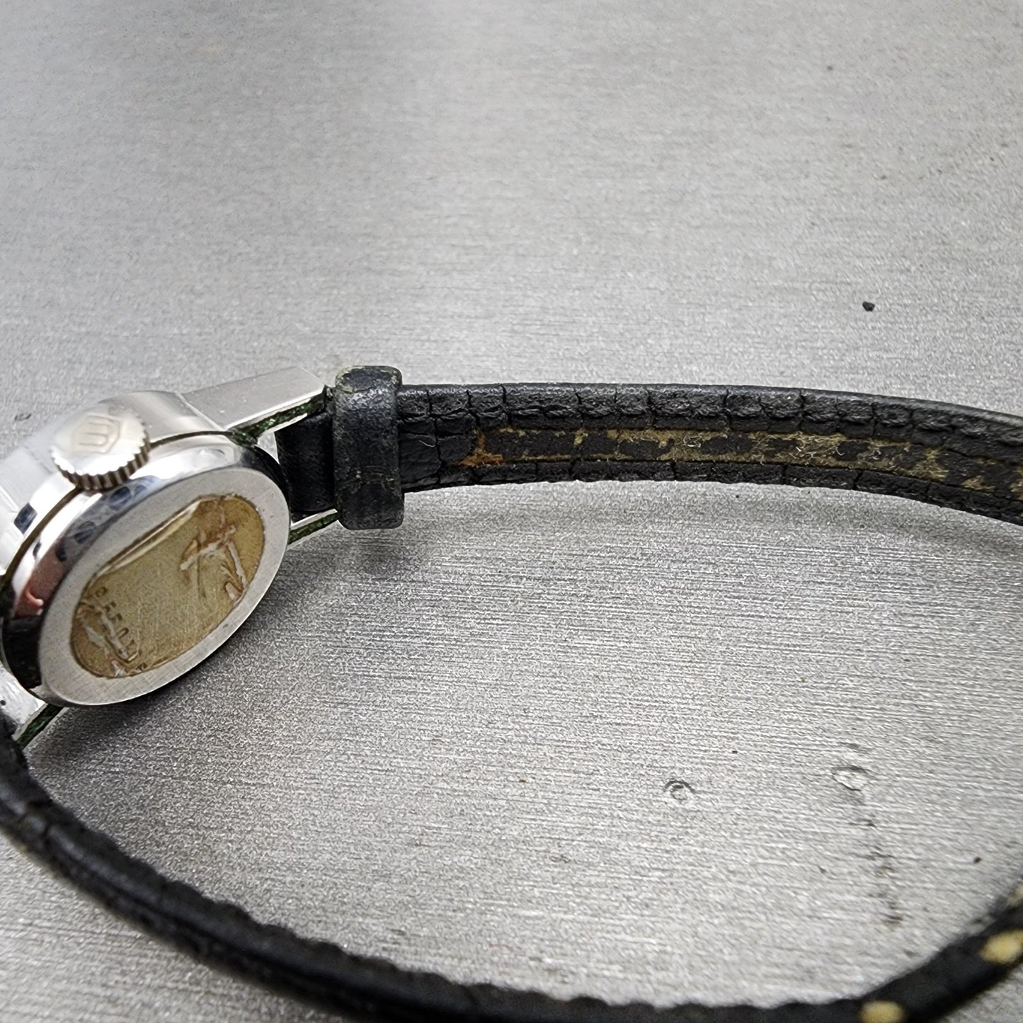 Waltham Watch Women 18mm Silver Dial Silver Tone Round Manual Wind Runs VTG11